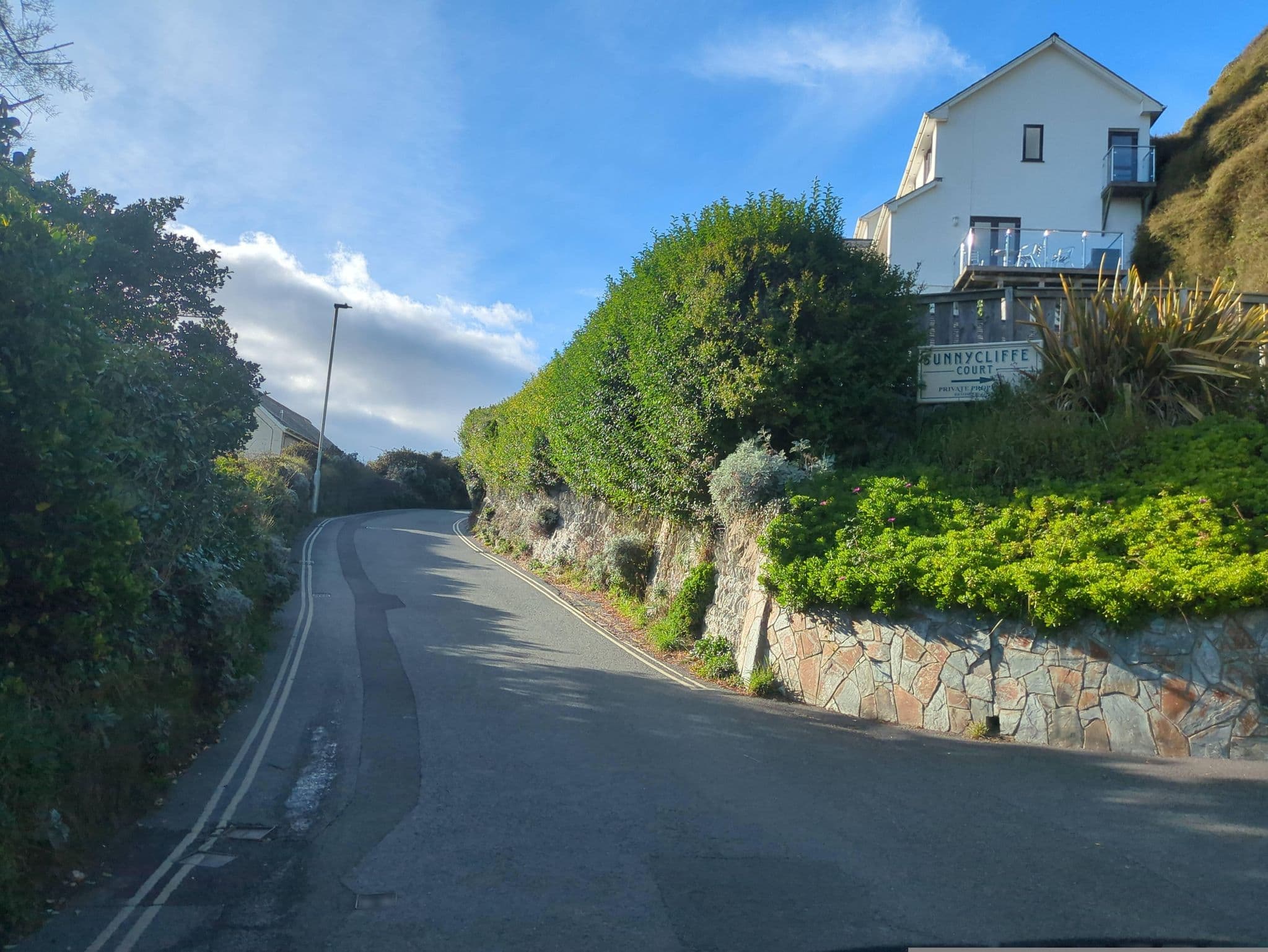 Street view near Harrold Lodge, Ilfracombe — © swinetown (CC BY-SA · Mapillary)