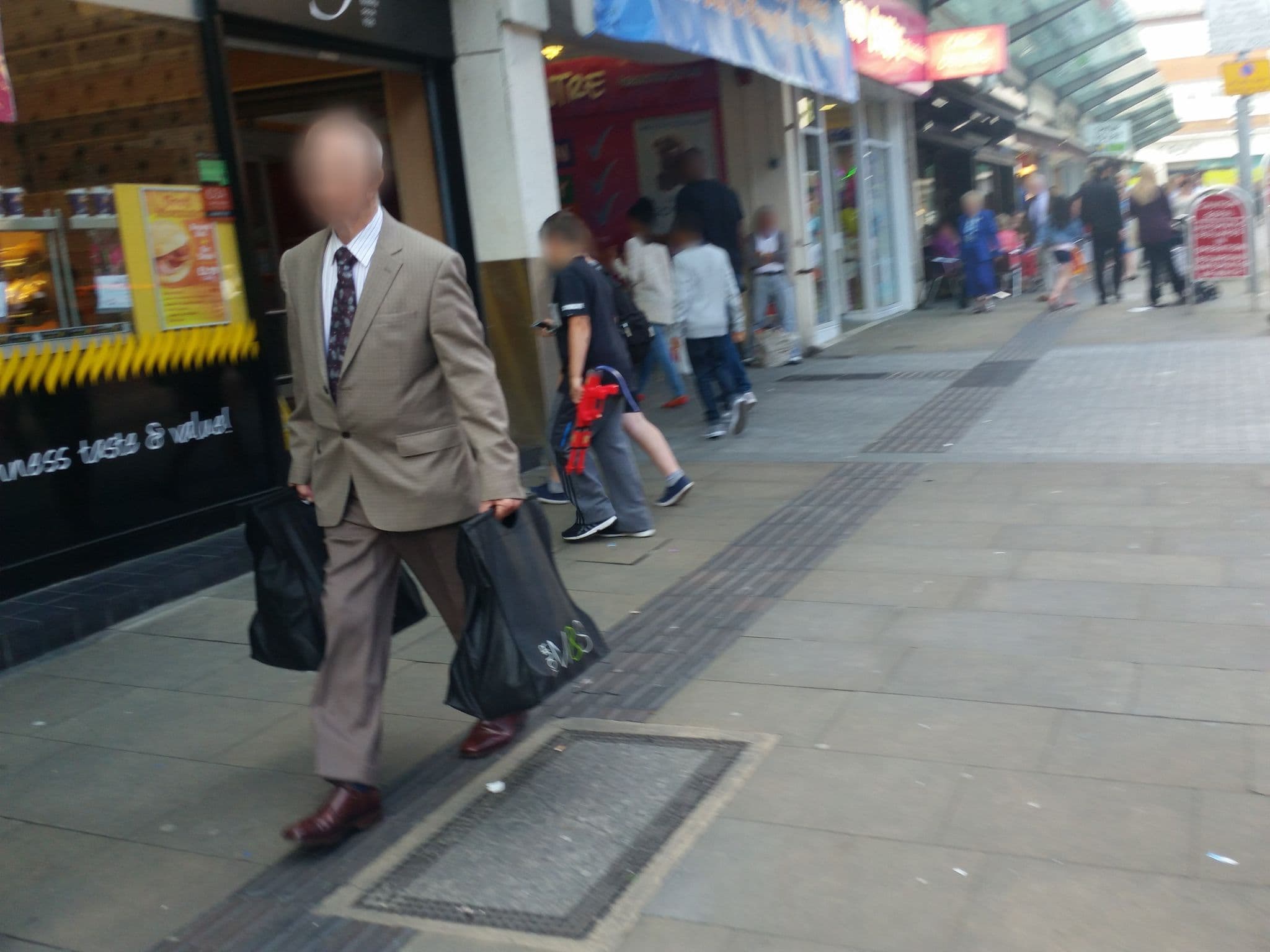 Street view near Dolphin Hotel, Swansea — © matth81 (CC BY-SA · Mapillary)