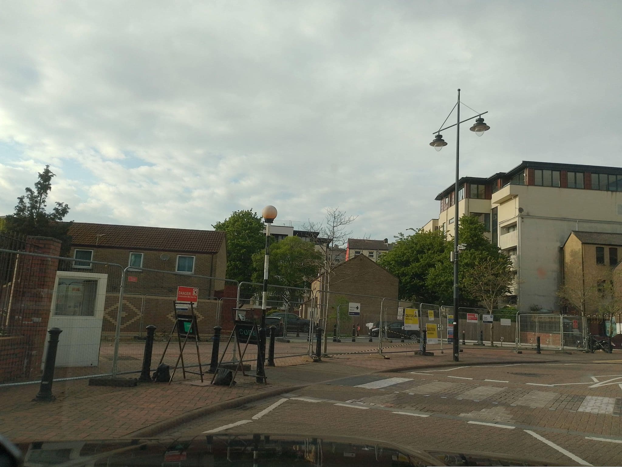 Street view near A Space in the City Quayside Apartments, Cardiff — © laye (CC BY-SA · Mapillary)