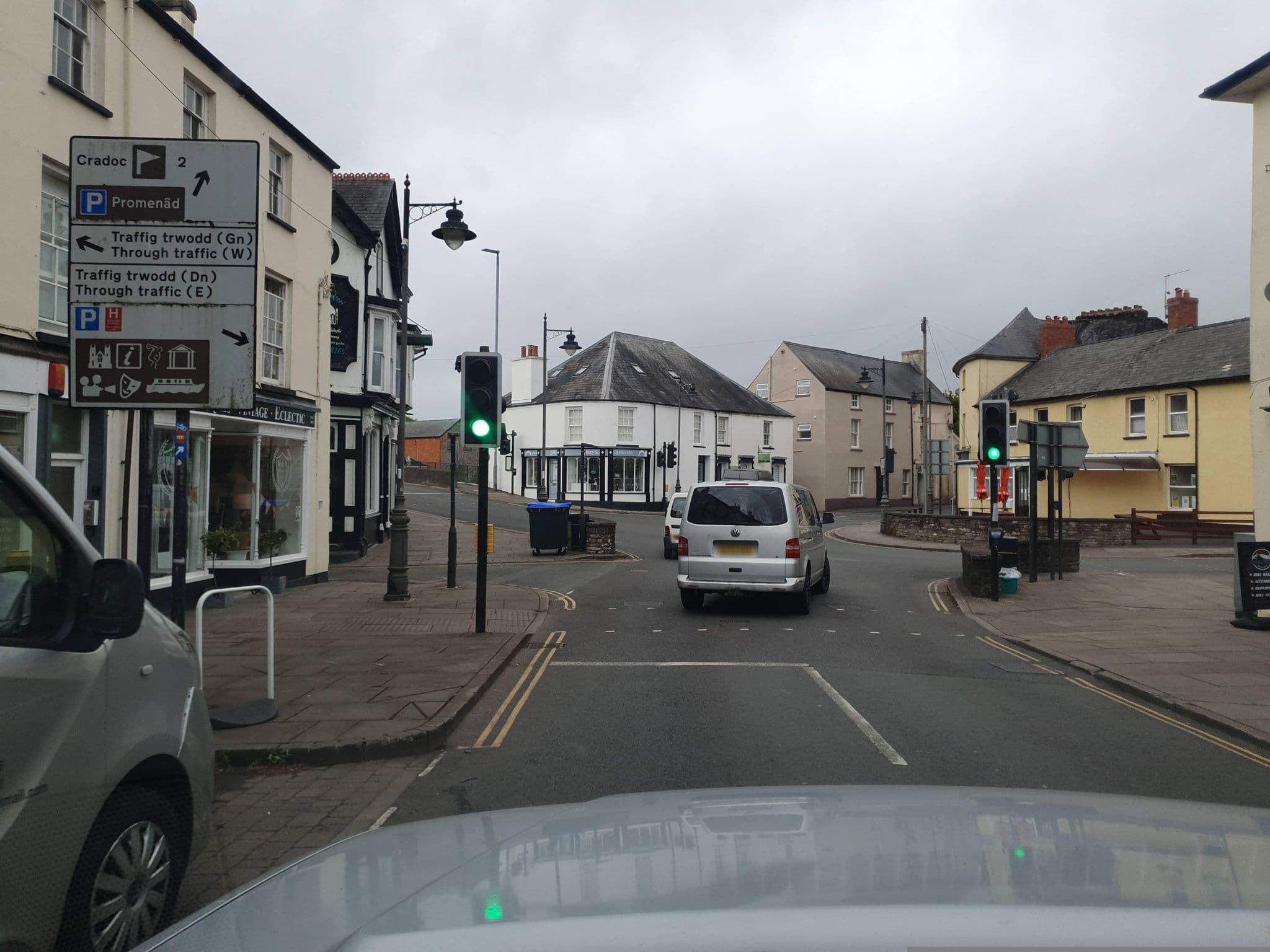 Street view near No 6 Boleyn House, Brecon — © russmcd (CC BY-SA · Mapillary)