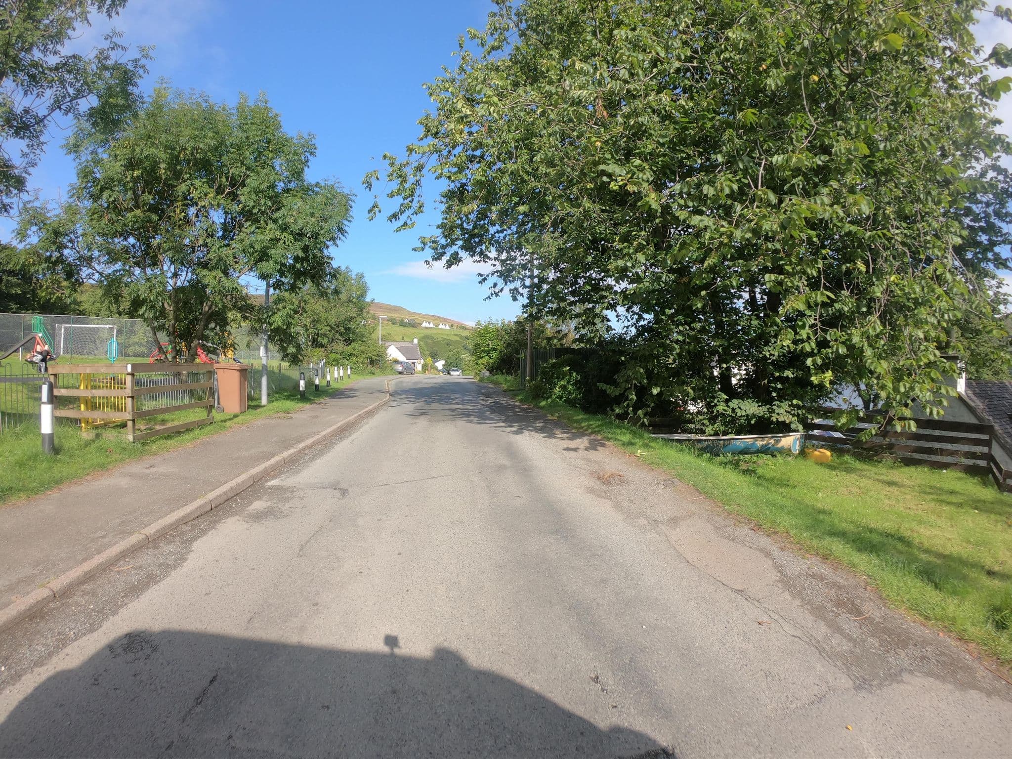 Street view near The Old Inn & Waterfront Bunkhouse, Portree — © joostjakob (CC BY-SA · Mapillary)