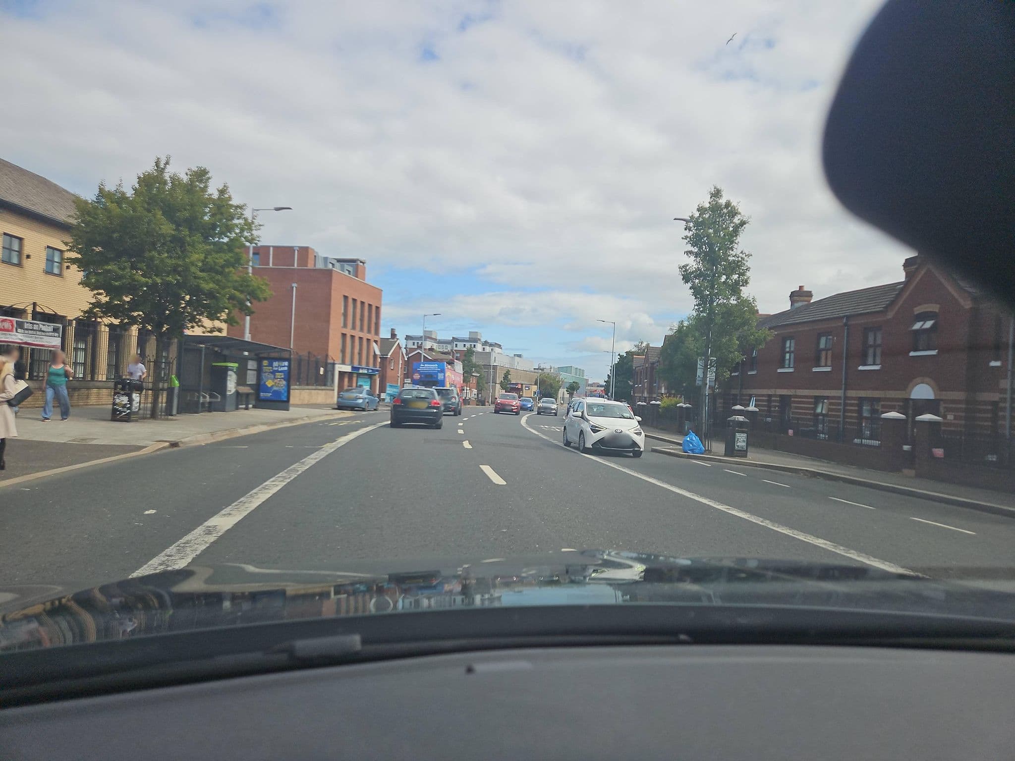 Street view near falls retreat B&B, Belfast — © toho (CC BY-SA · Mapillary)
