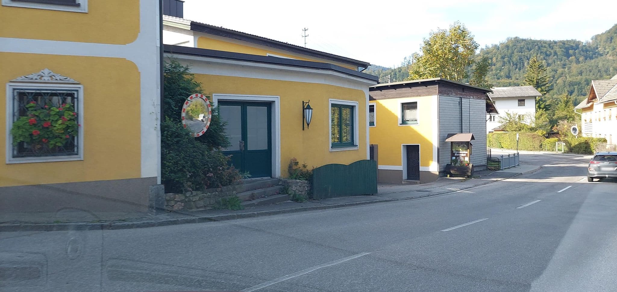 Street view near Alpenpension Birkenhof, Grünau im Almtal — © gzin (CC BY-SA · Mapillary)