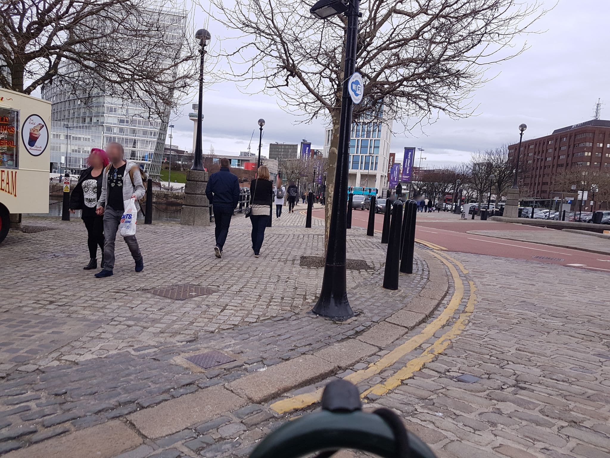 Street view near Days Inn Restaurant, Liverpool — © cyclestreets (CC BY-SA · Mapillary)