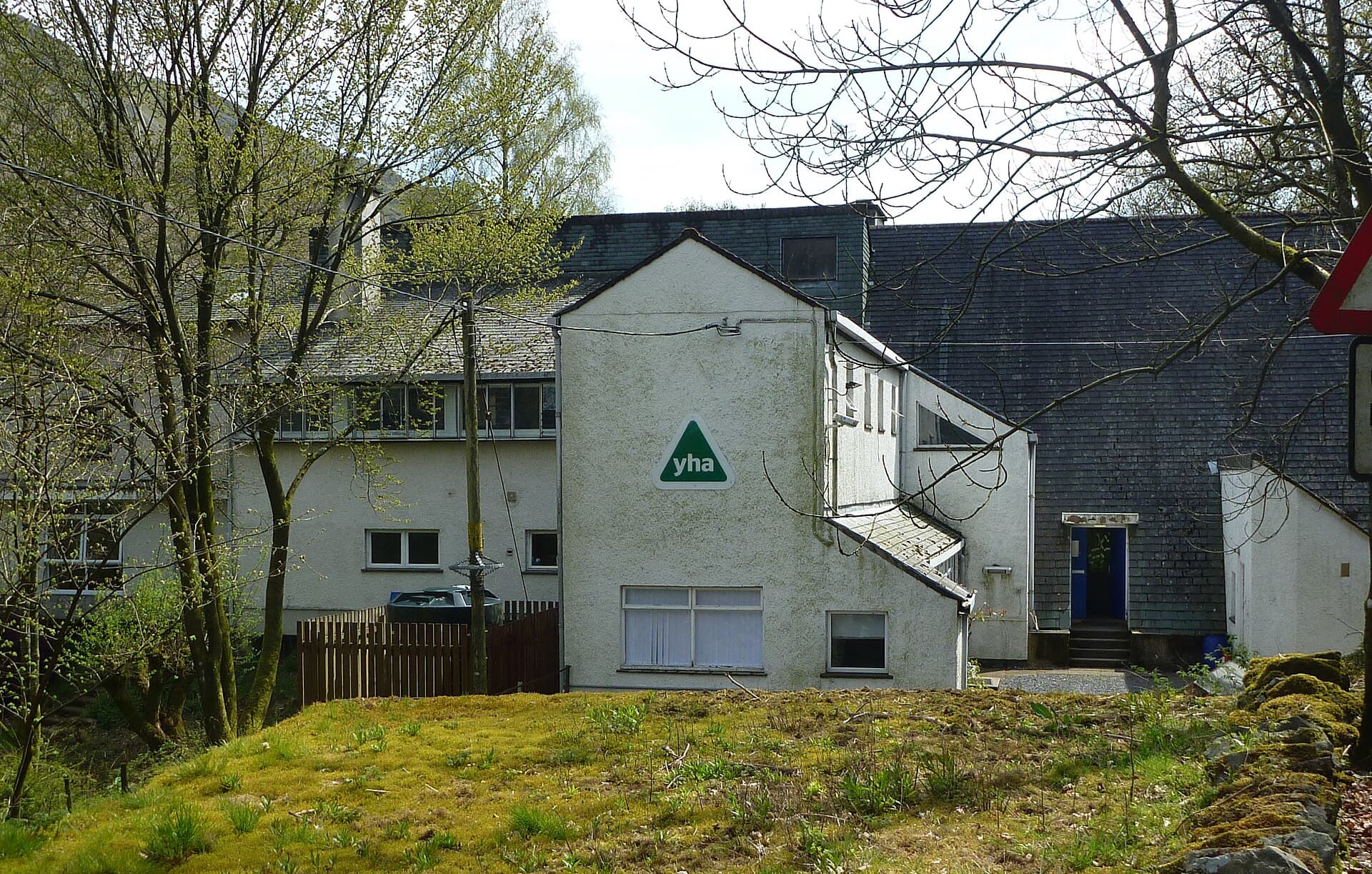 YHA Patterdale (via Wikimedia Commons, CC BY-SA 4.0)
