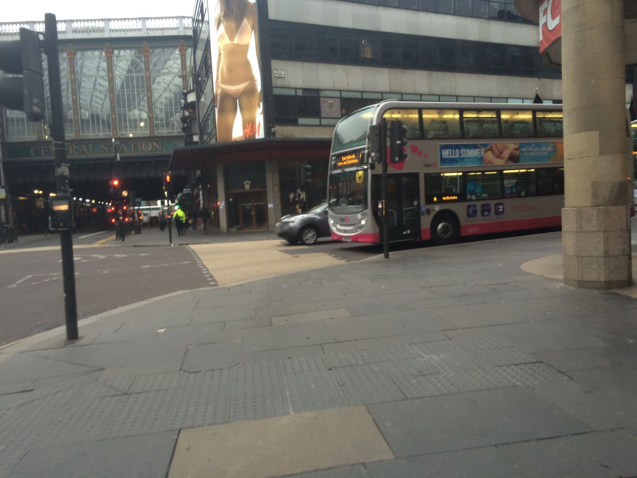 Street view near Grasshoppers, Glasgow — © gmc (CC BY-SA · Mapillary)