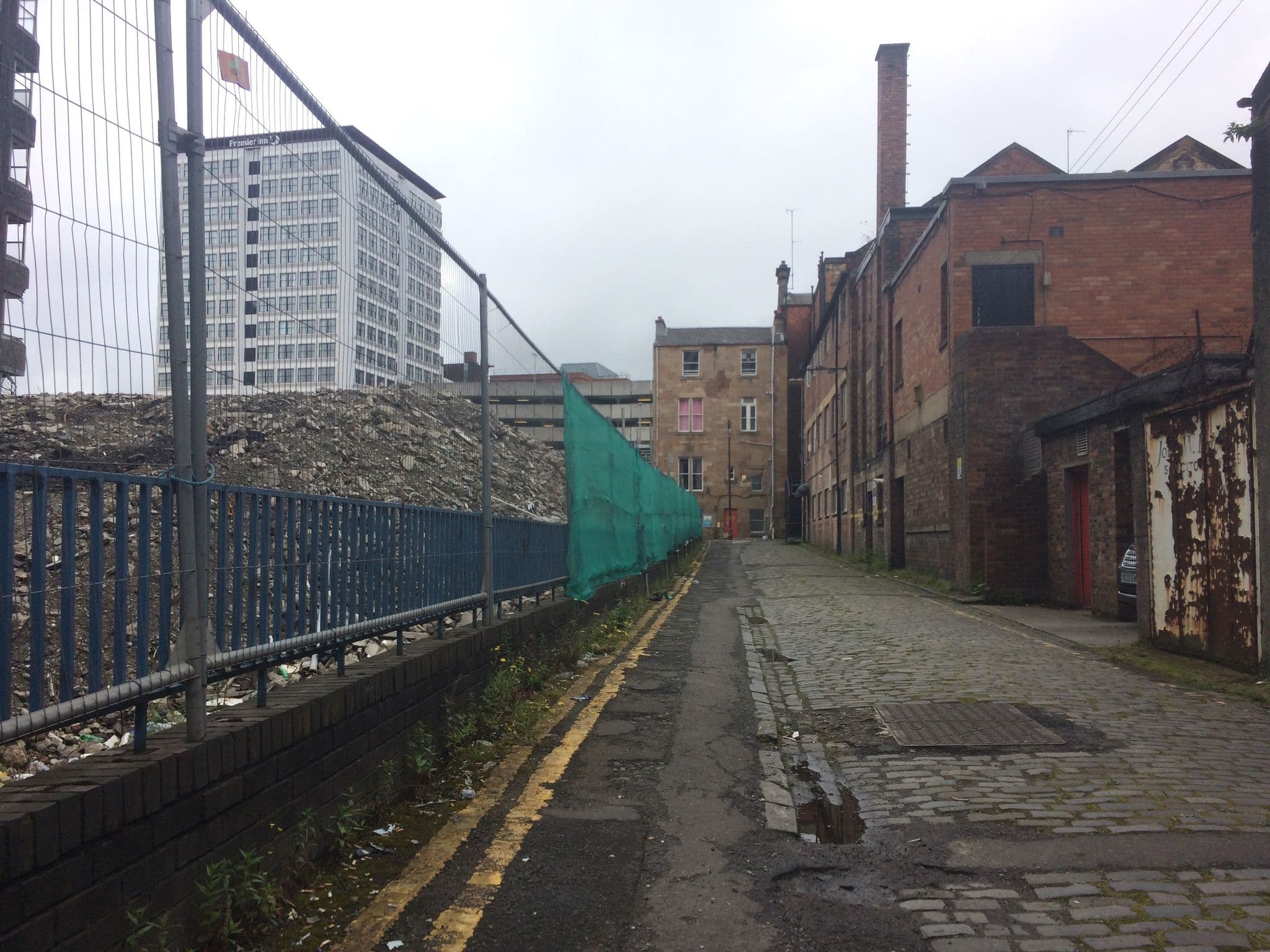 Street view near Theatre Hotel, Glasgow — © gmc (CC BY-SA · Mapillary)