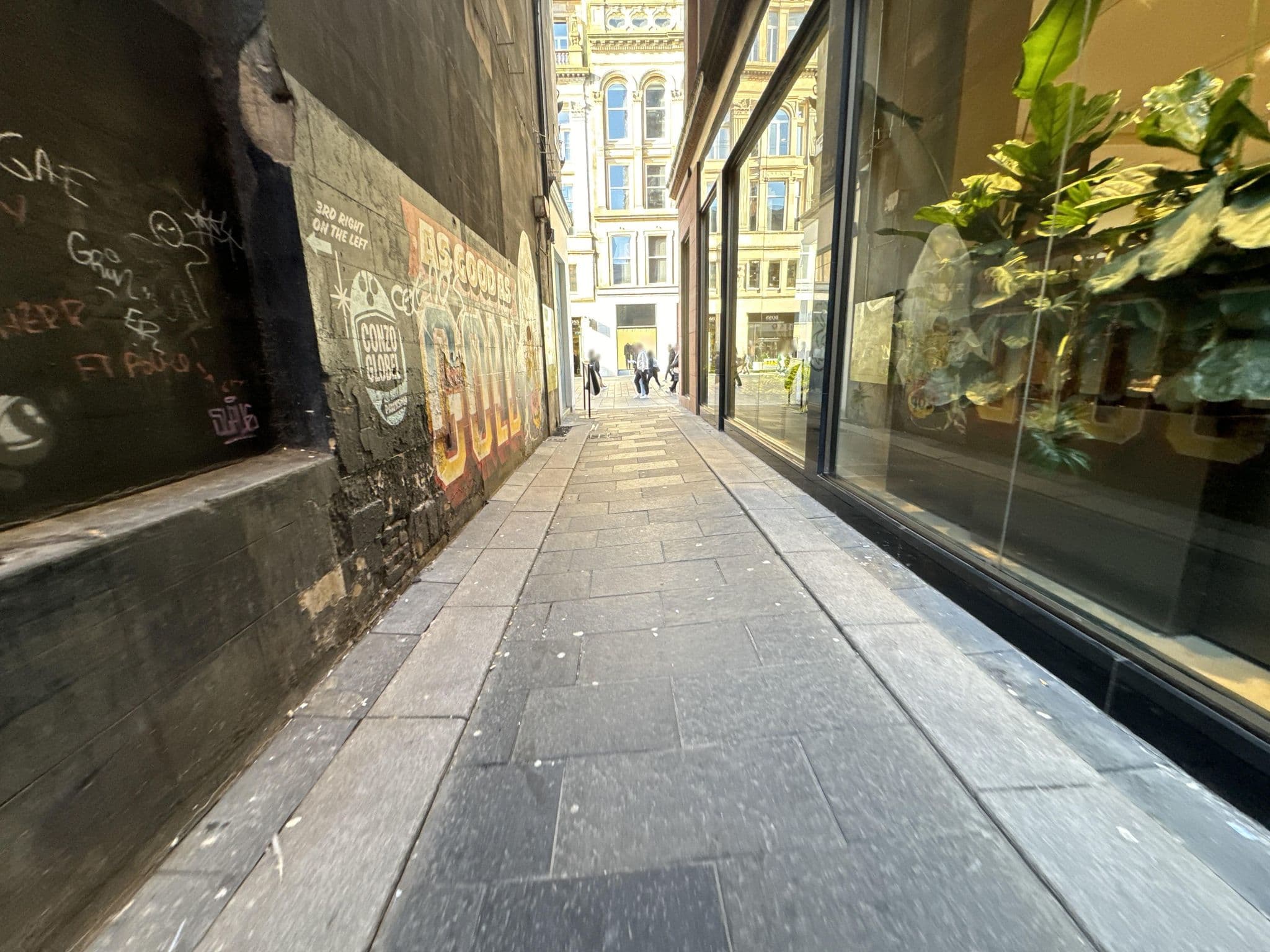 Street view near Club White Sheets, Glasgow — © zuzak (CC BY-SA · Mapillary)