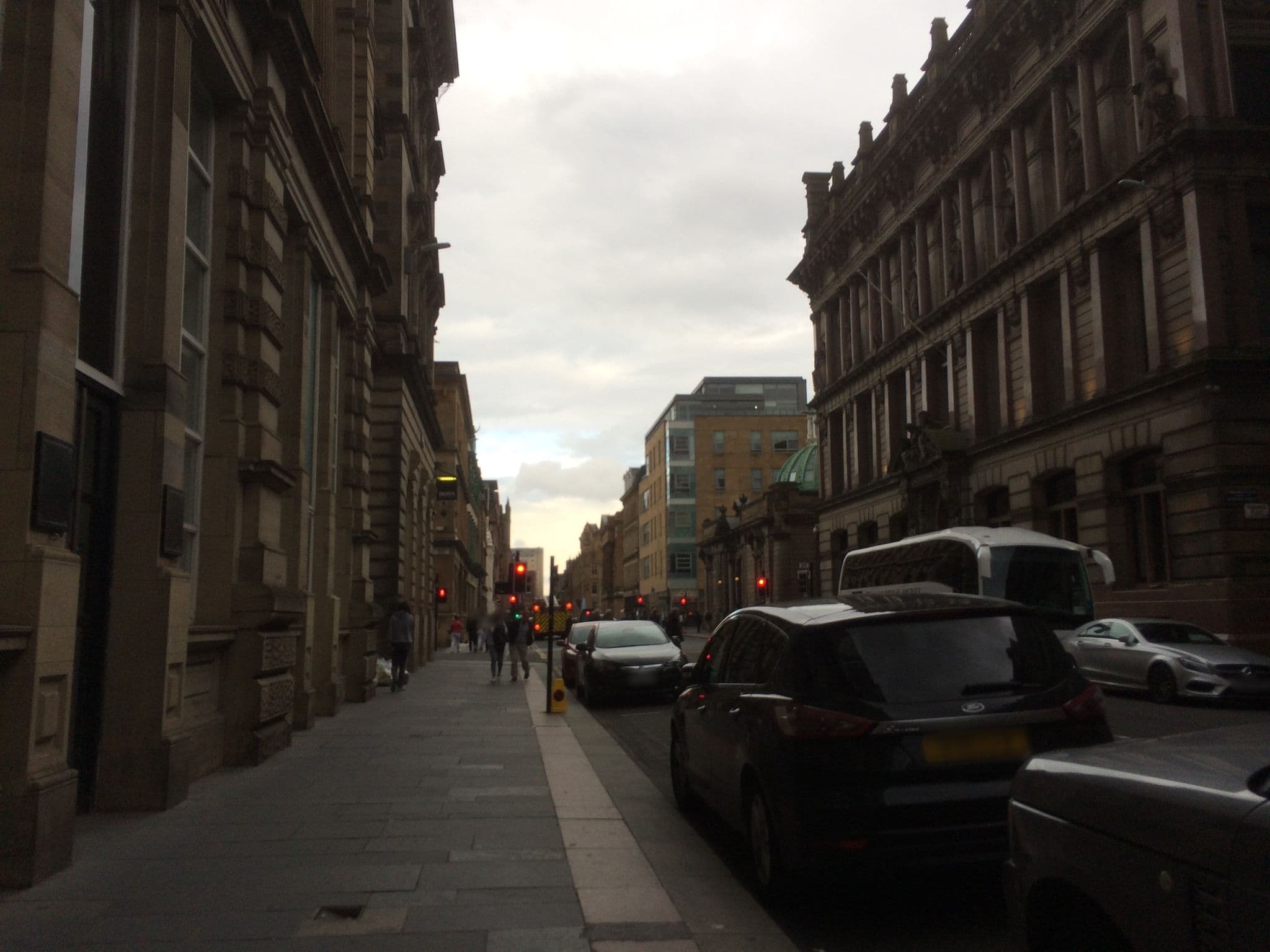 Street view near Ramada Hotel, Glasgow — © gmc (CC BY-SA · Mapillary)