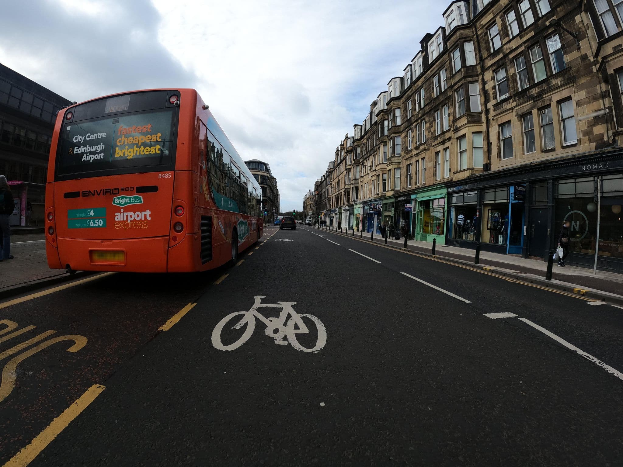 Street view near Stakis Edinburgh Grovsner Hotel, Edinburgh — © hobgoblin (CC BY-SA · Mapillary)