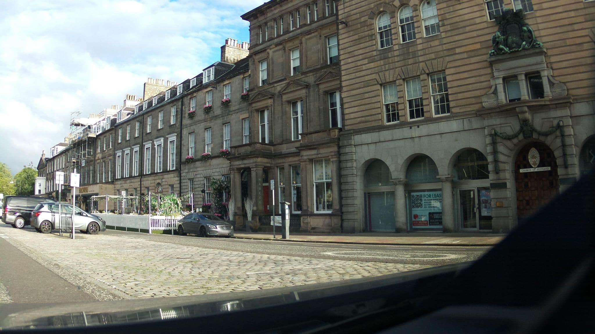 Street view near Stewart Apart Hotel, Edinburgh — © southglos (CC BY-SA · Mapillary)