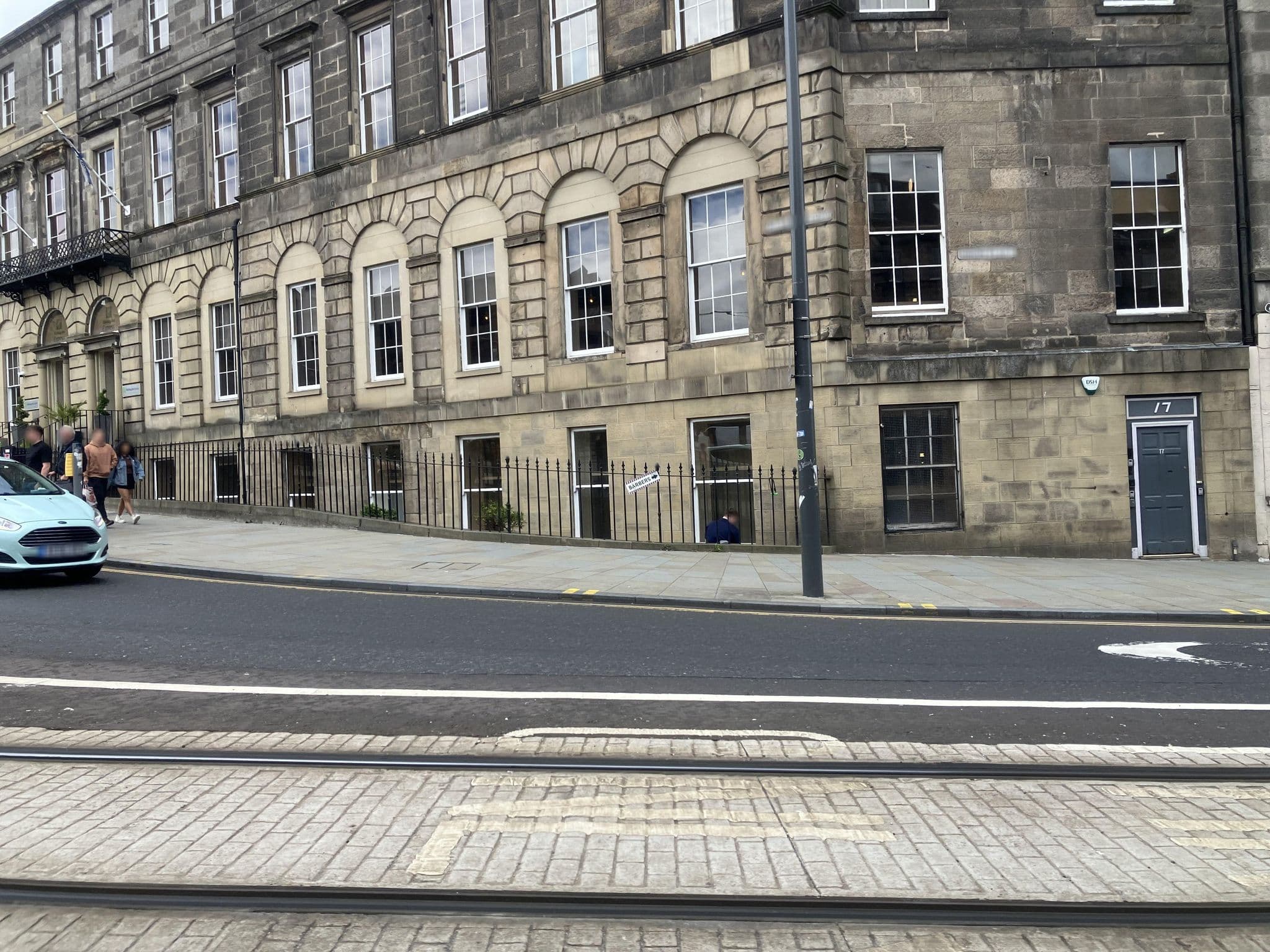 Street view near Holiday Inn Express, Edinburgh — © southglos (CC BY-SA · Mapillary)
