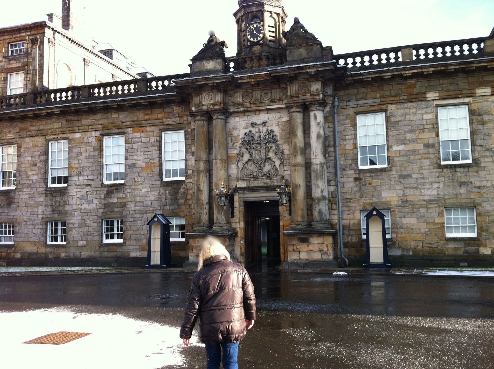 Street view near Travelogde, Edinburgh — © ugz (CC BY-SA · Mapillary)