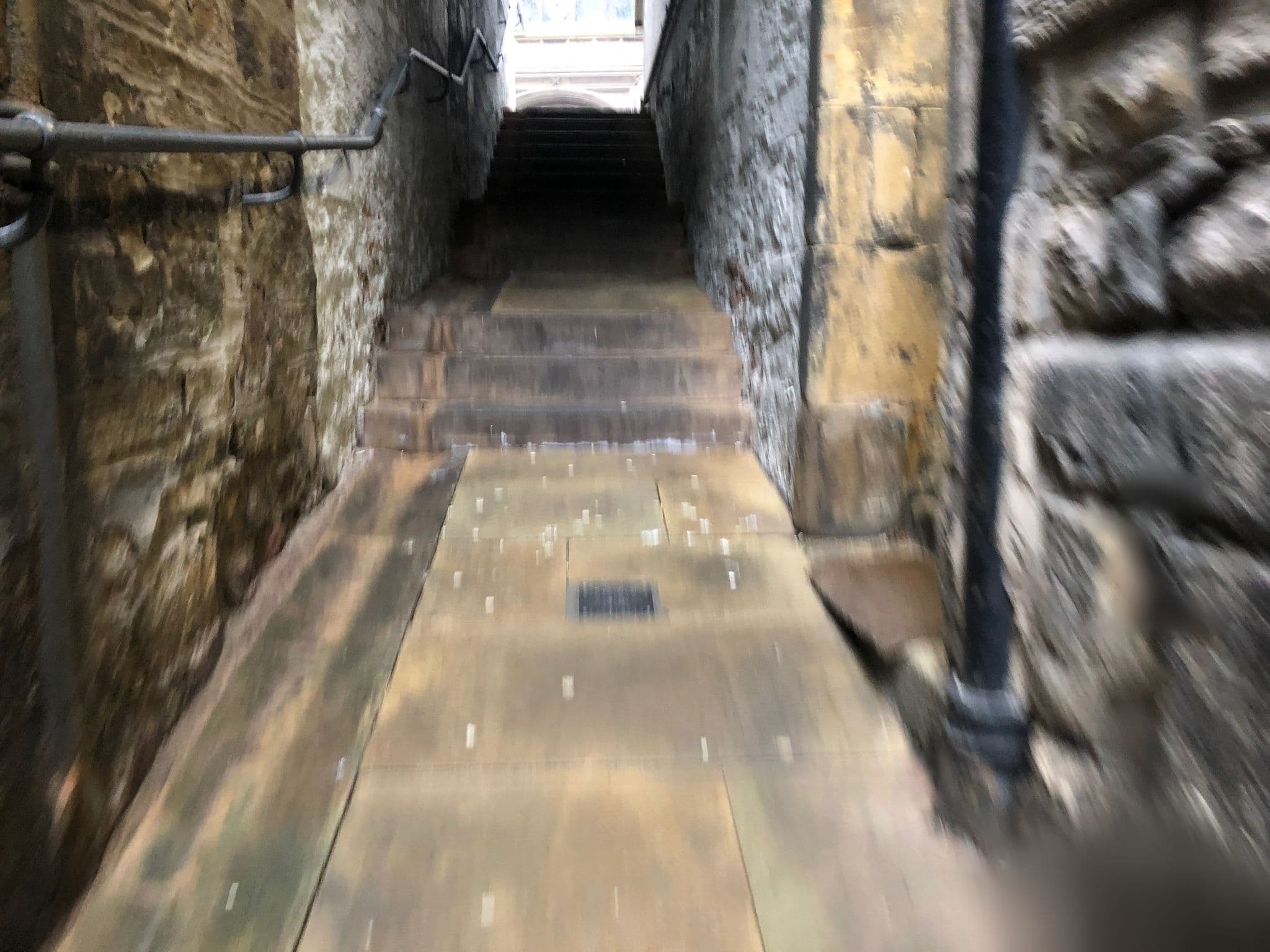 Street view near Lateral City, Edinburgh — © drnoble (CC BY-SA · Mapillary)