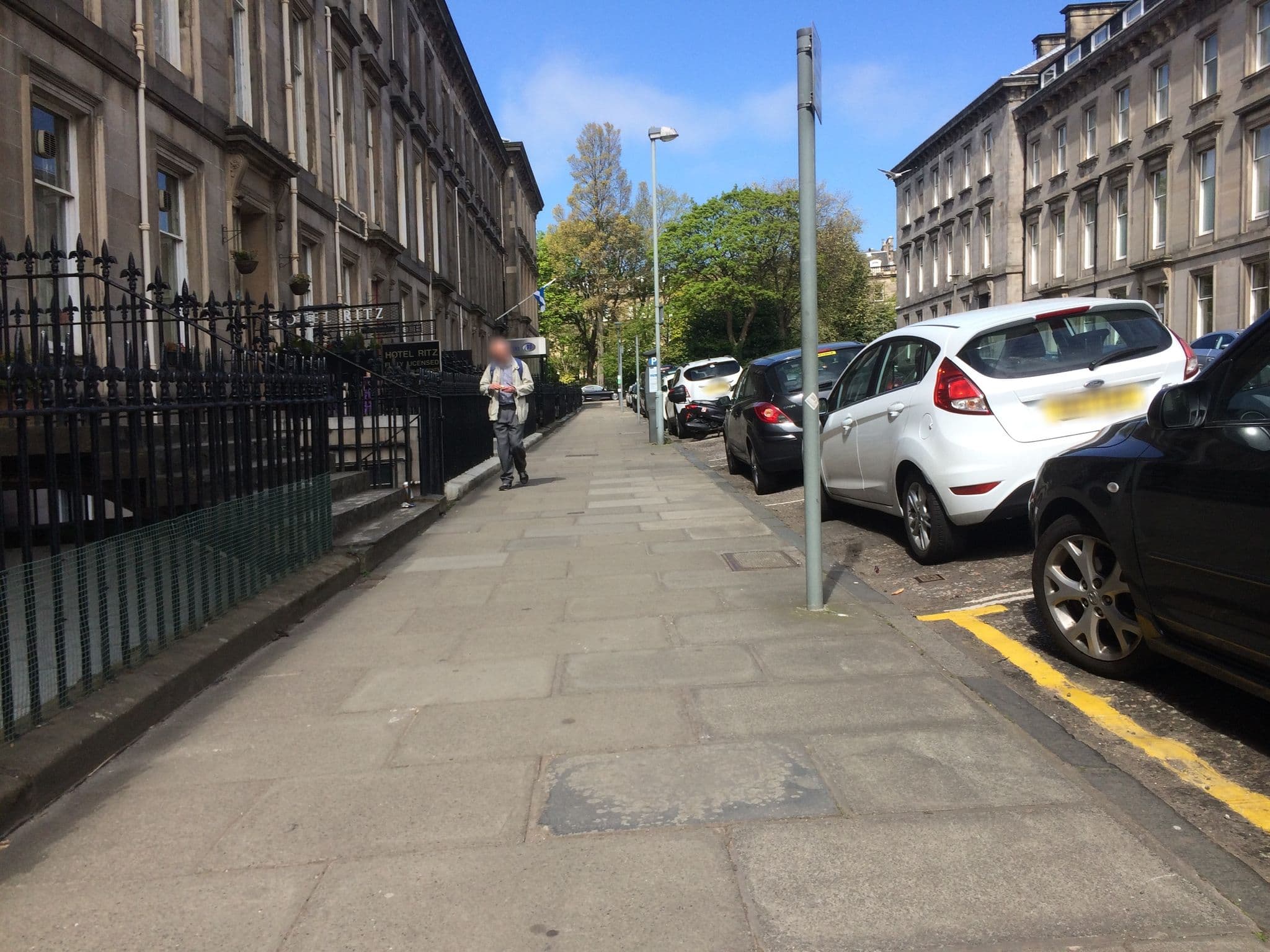 Street view near Hilton Edinburgh Grosvenor, Edinburgh — © drnoble (CC BY-SA · Mapillary)