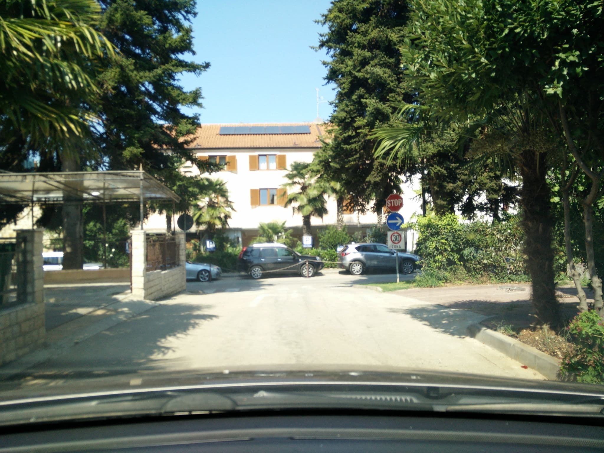 Street view near Villa Verde, Novigrad