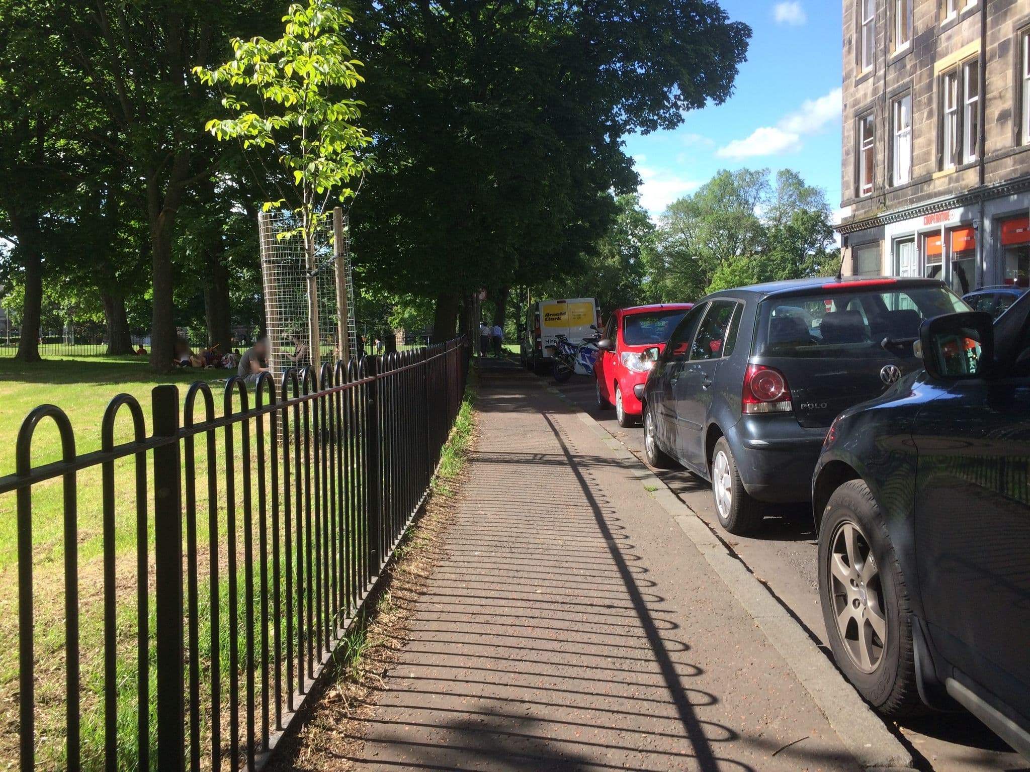 Street view near The Links Hotel and Bar, Edinburgh — © drnoble (CC BY-SA · Mapillary)