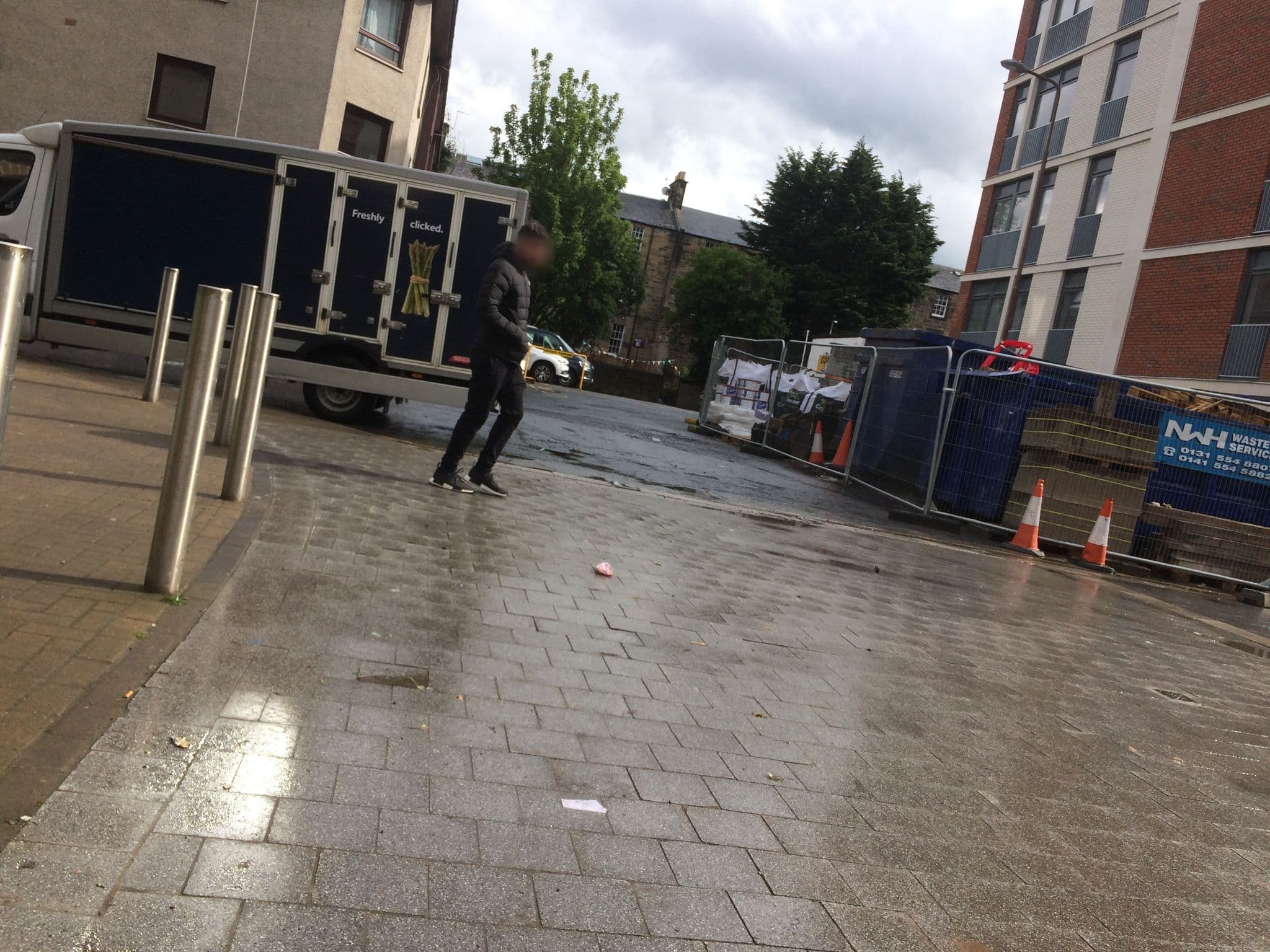 Street view near 13 West Tollcross, Edinburgh — © drnoble (CC BY-SA · Mapillary)