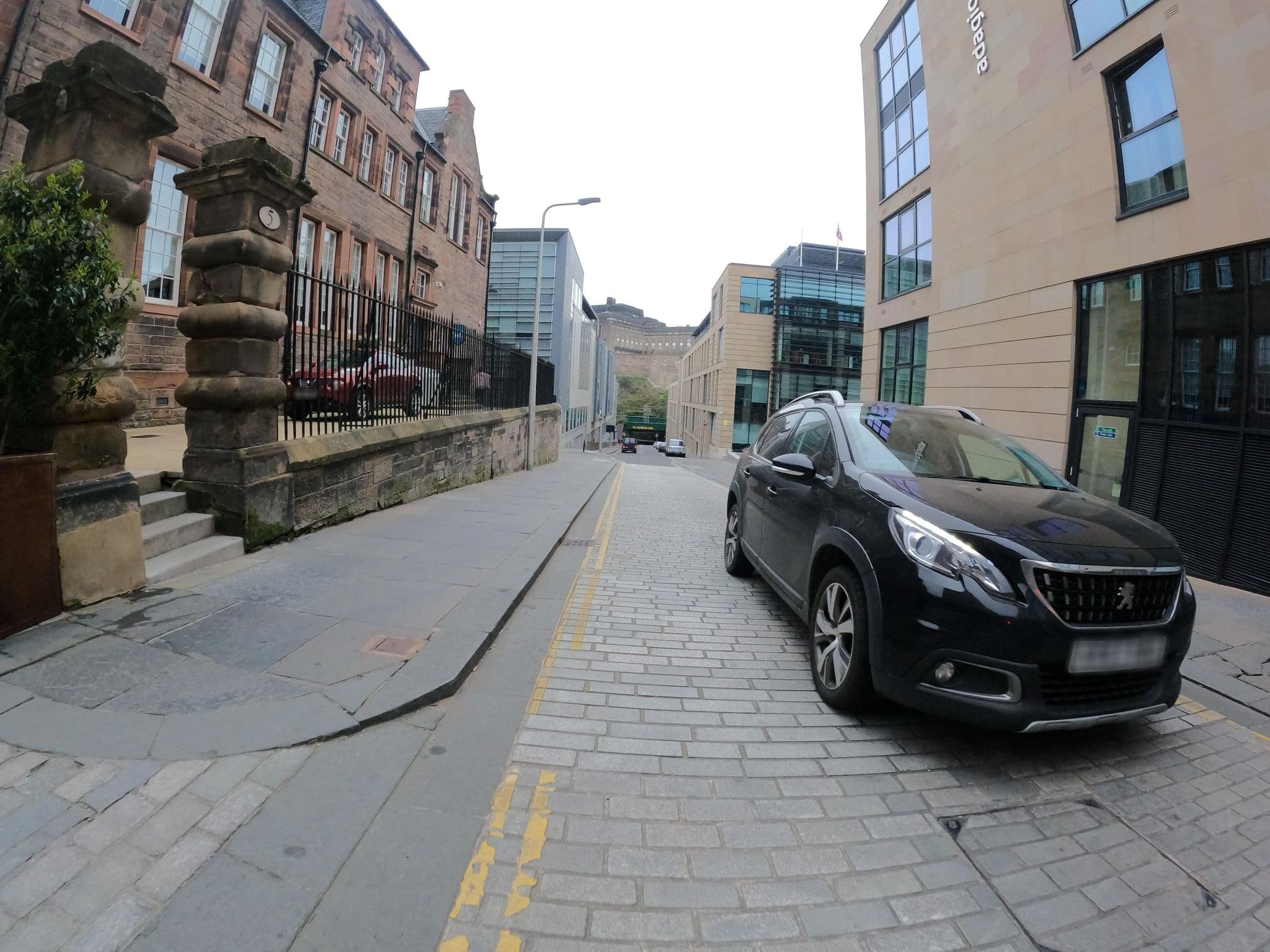 Street view near Aparthotel Adagio Edinburgh Royal Mile, Edinburgh — © hobgoblin (CC BY-SA · Mapillary)