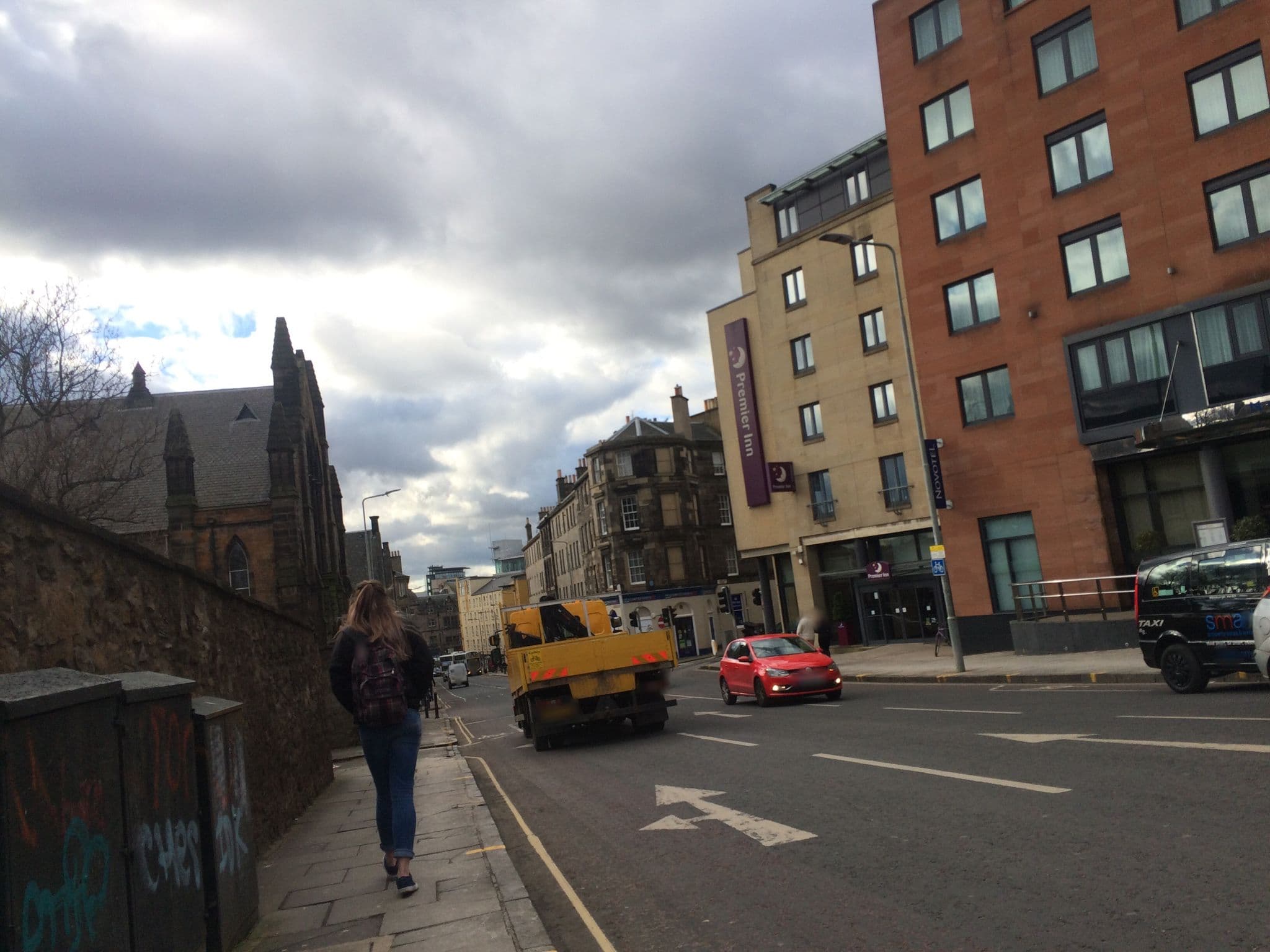 Street view near Pool, Edinburgh — © drnoble (CC BY-SA · Mapillary)