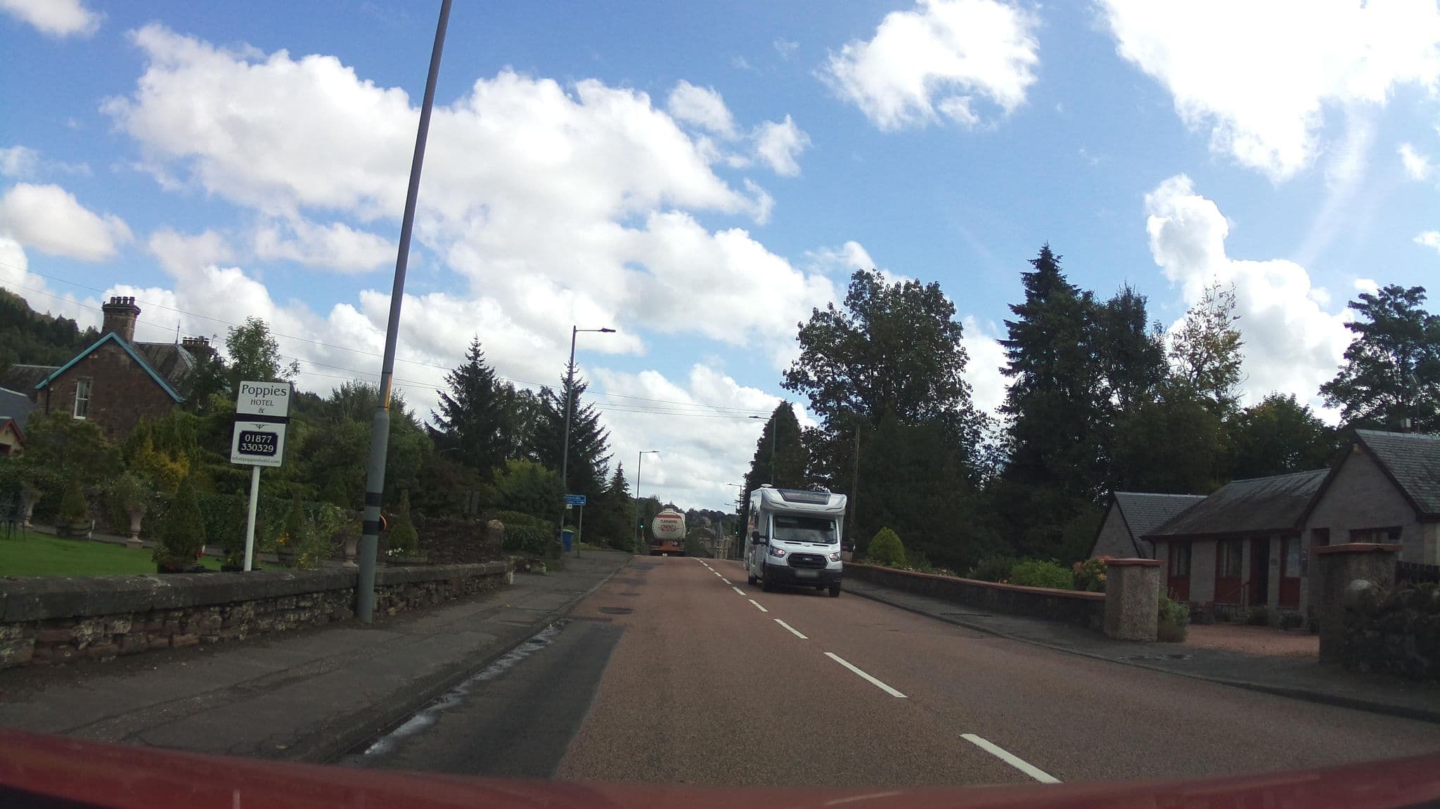 Street view near Poppies Hotel Callander, Callander — © southglos (CC BY-SA · Mapillary)
