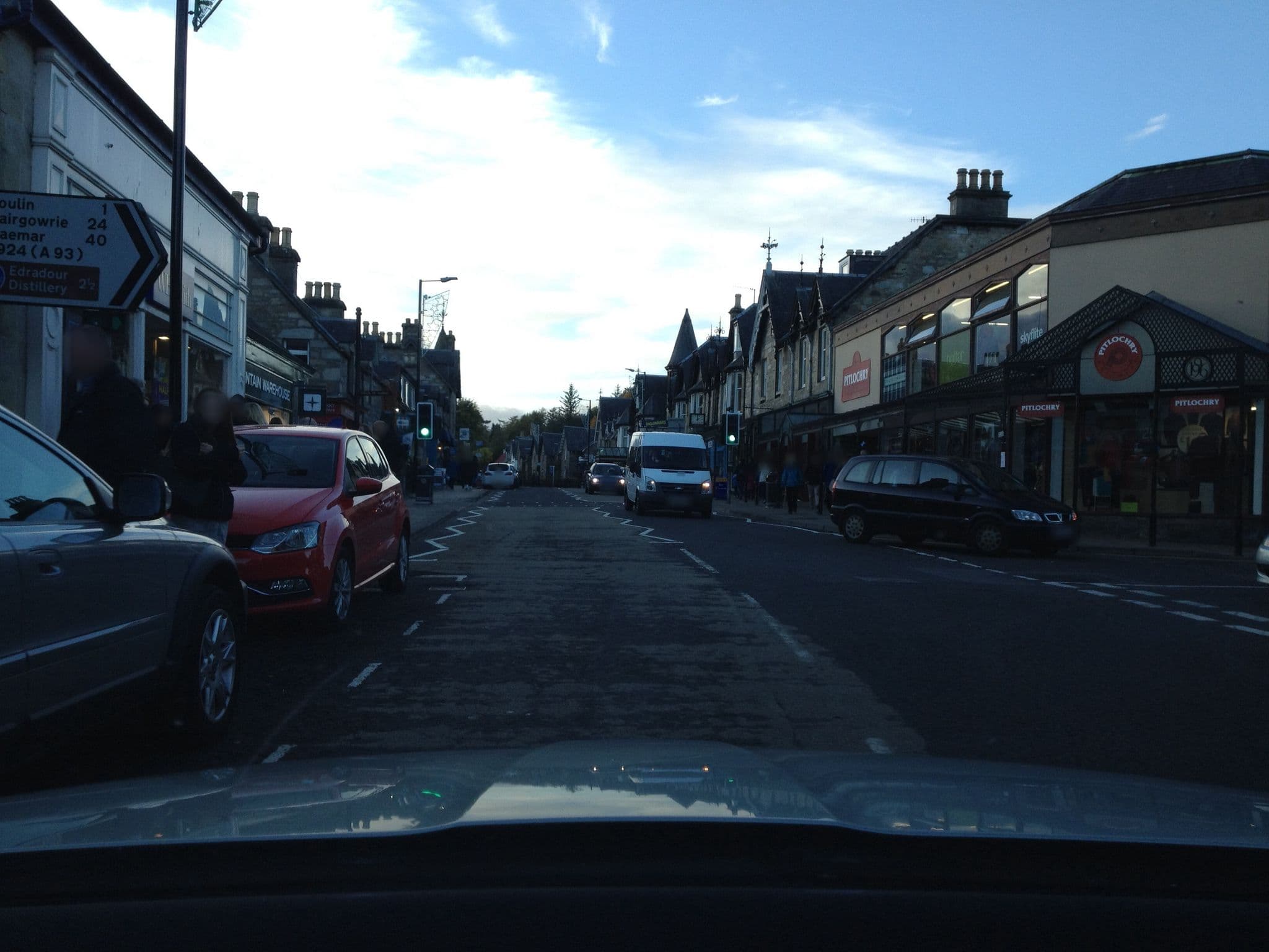 Street view near Asleigh Bed and Breakfast, Pitlochry — © hobgoblin (CC BY-SA · Mapillary)