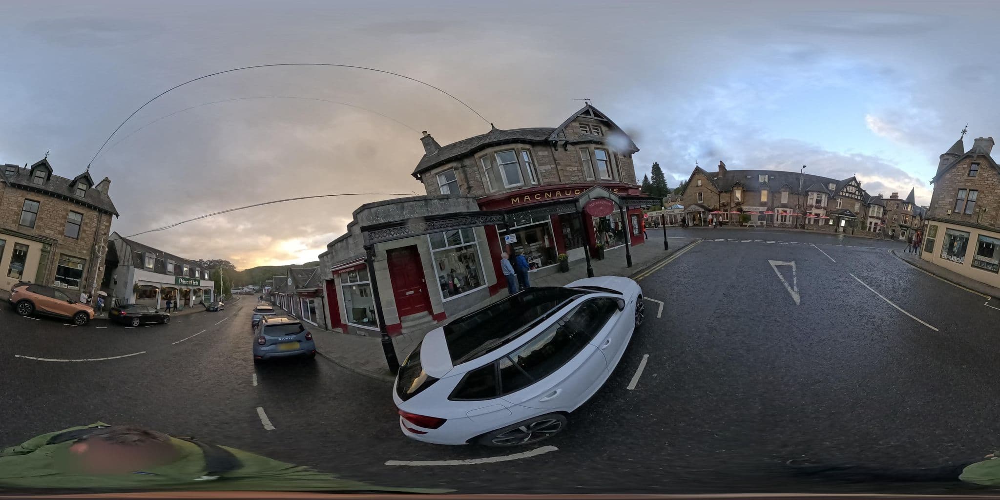 Street view near Macdonald's Restaurant & Guest House, Pitlochry — © coetserw (CC BY-SA · Mapillary)