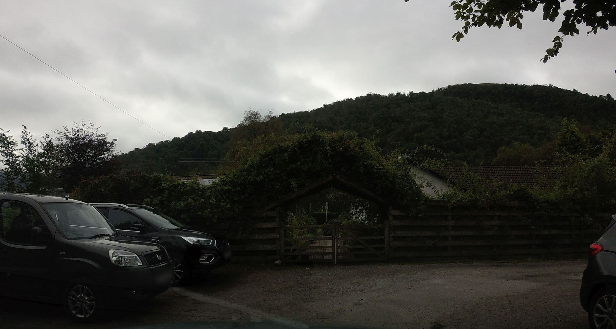 Street view near Ghlasdruim Bed & Breakfast, Fort William — © hobgoblin (CC BY-SA · Mapillary)