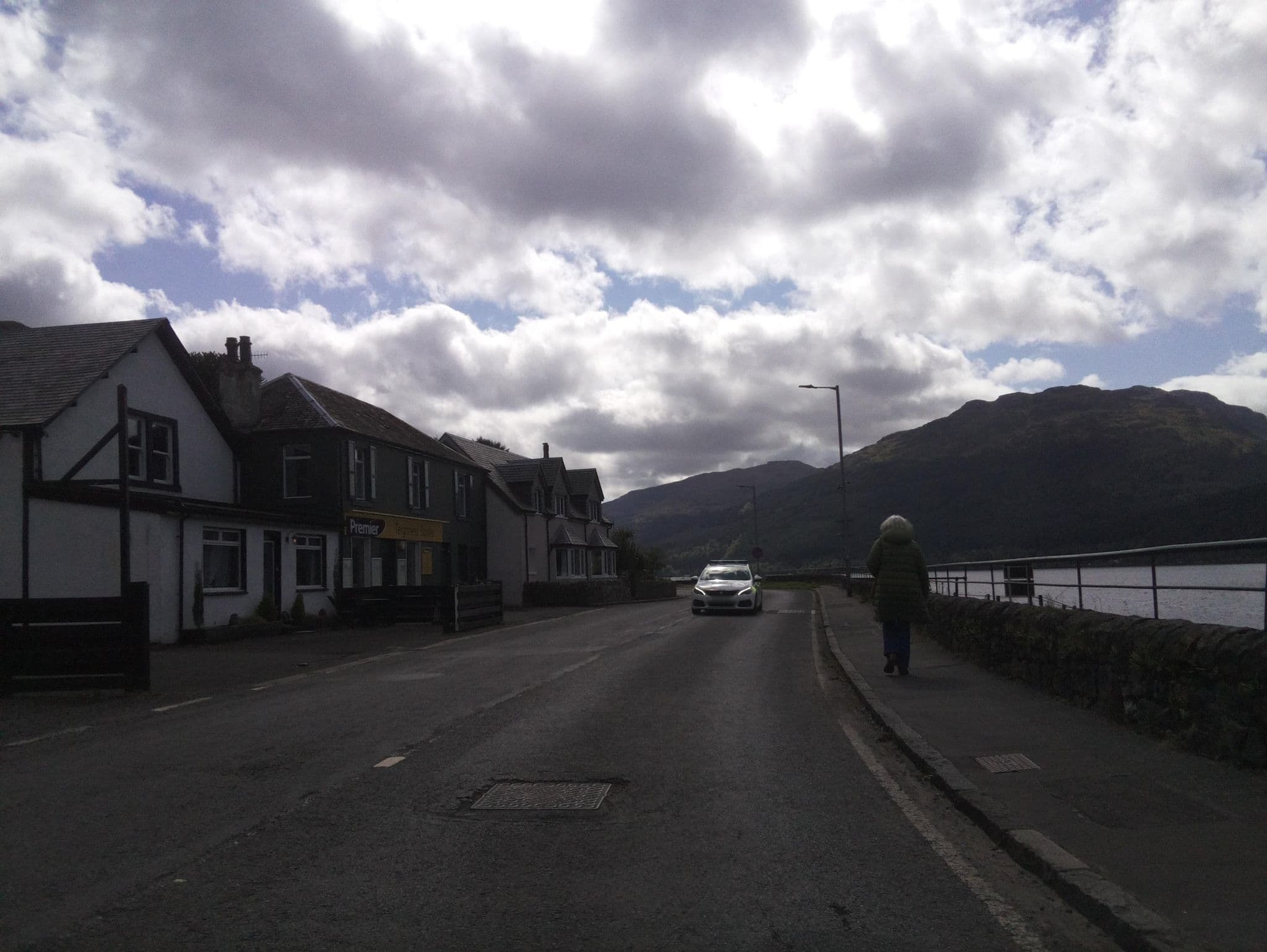 Street view near Seabank B&B, Garelochhead — © southglos (CC BY-SA · Mapillary)