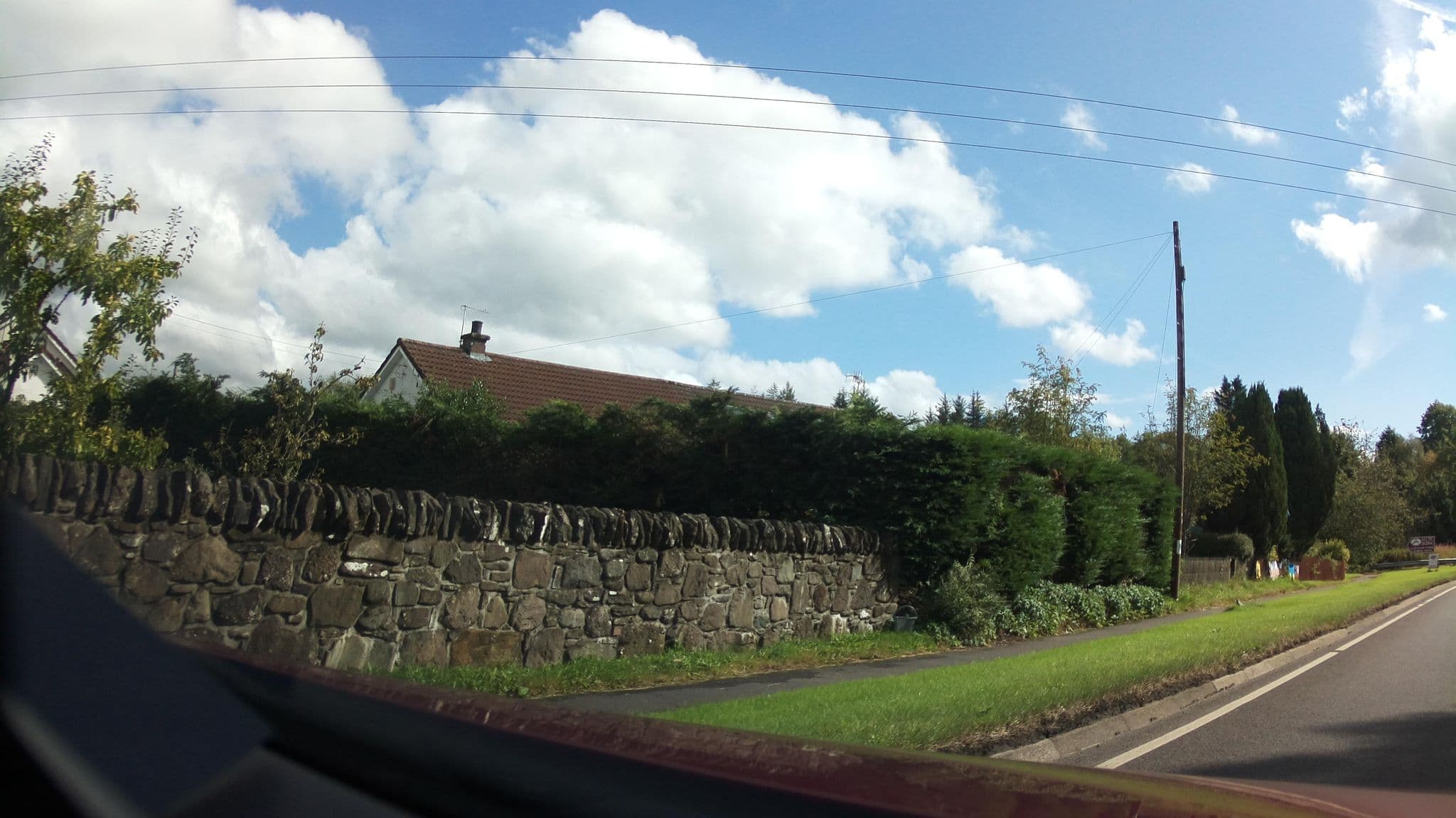 Street view near Auchenlaich Farmhouse Hotel Callander, Callander — © southglos (CC BY-SA · Mapillary)