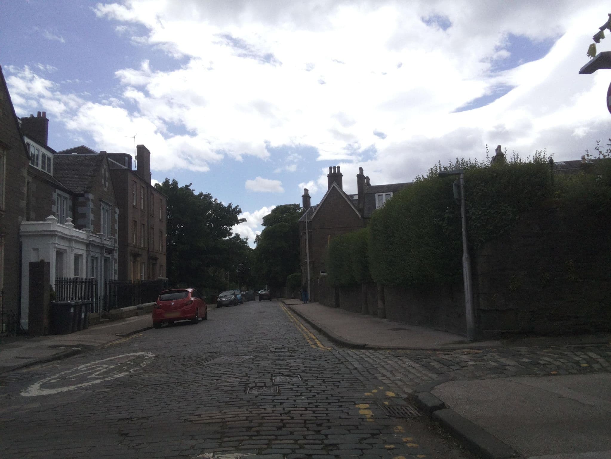 Street view near Ashton guest house, Dundee — © southglos (CC BY-SA · Mapillary)