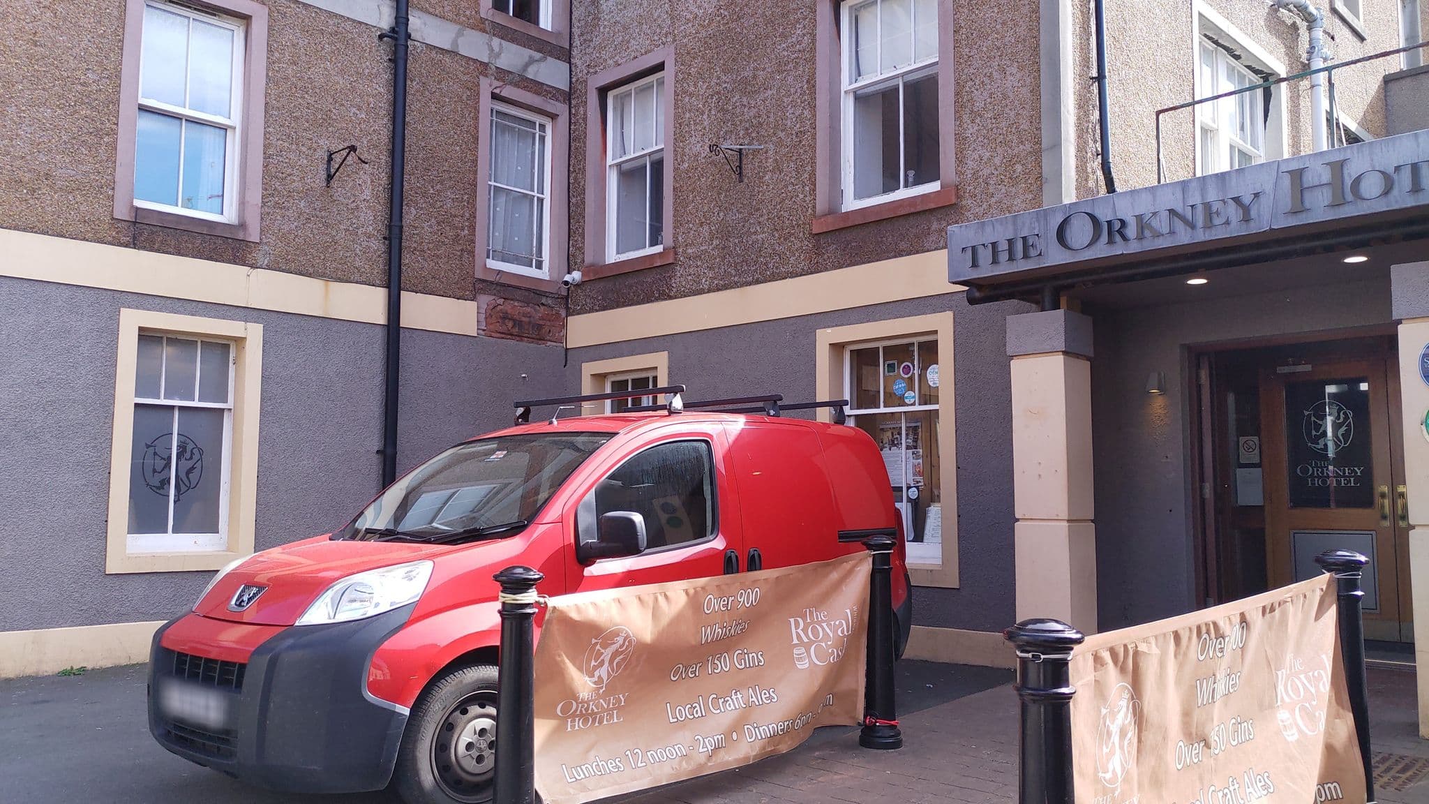 Street view near Orkney Hotel, Kirkwall — © tonys999 (CC BY-SA · Mapillary)