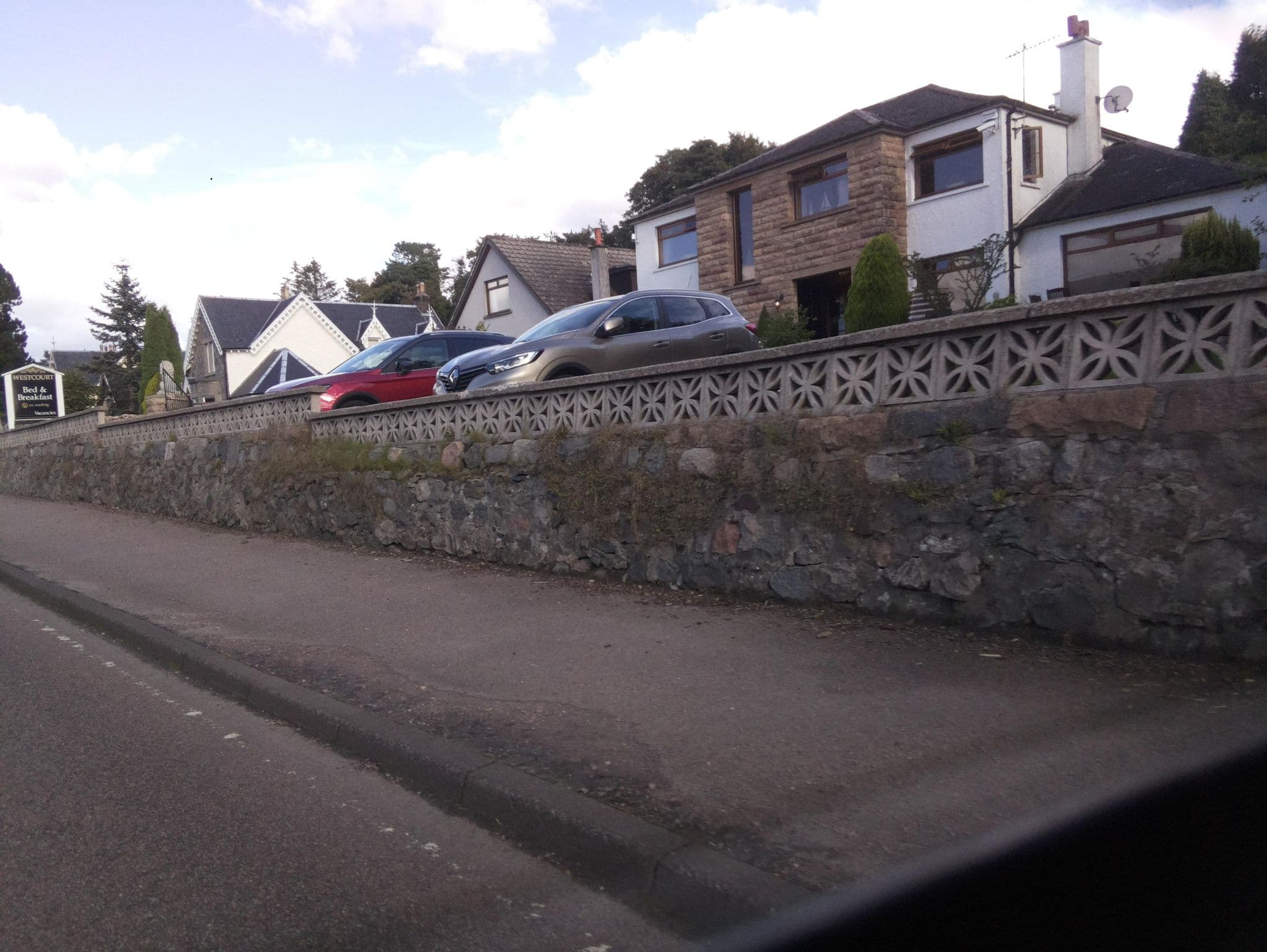 Street view near Dalchreggan House, Fort William — © southglos (CC BY-SA · Mapillary)