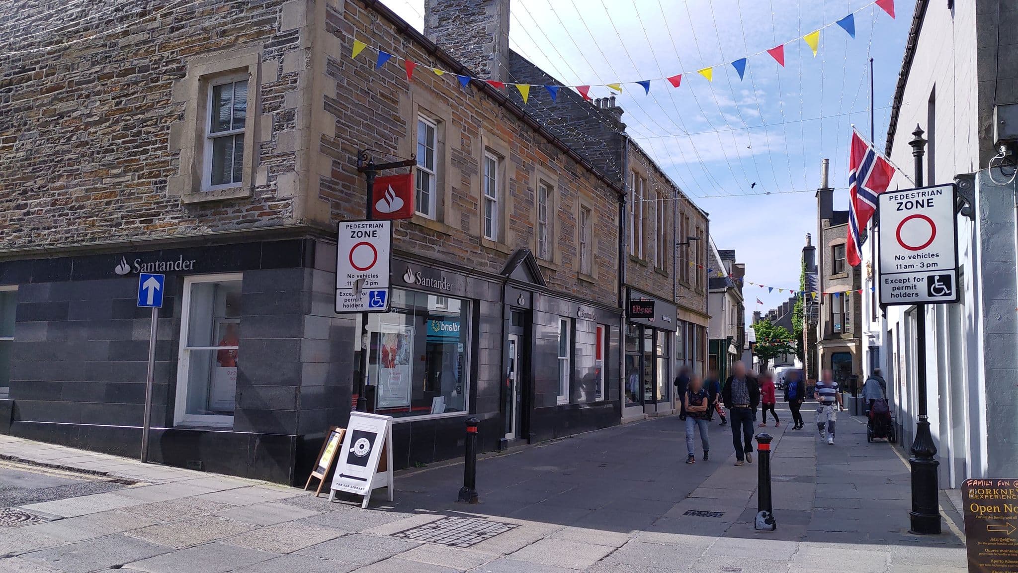 Street view near The Old Endie Hoose Kirkwall Orkney, Kirkwall — © tonys999 (CC BY-SA · Mapillary)
