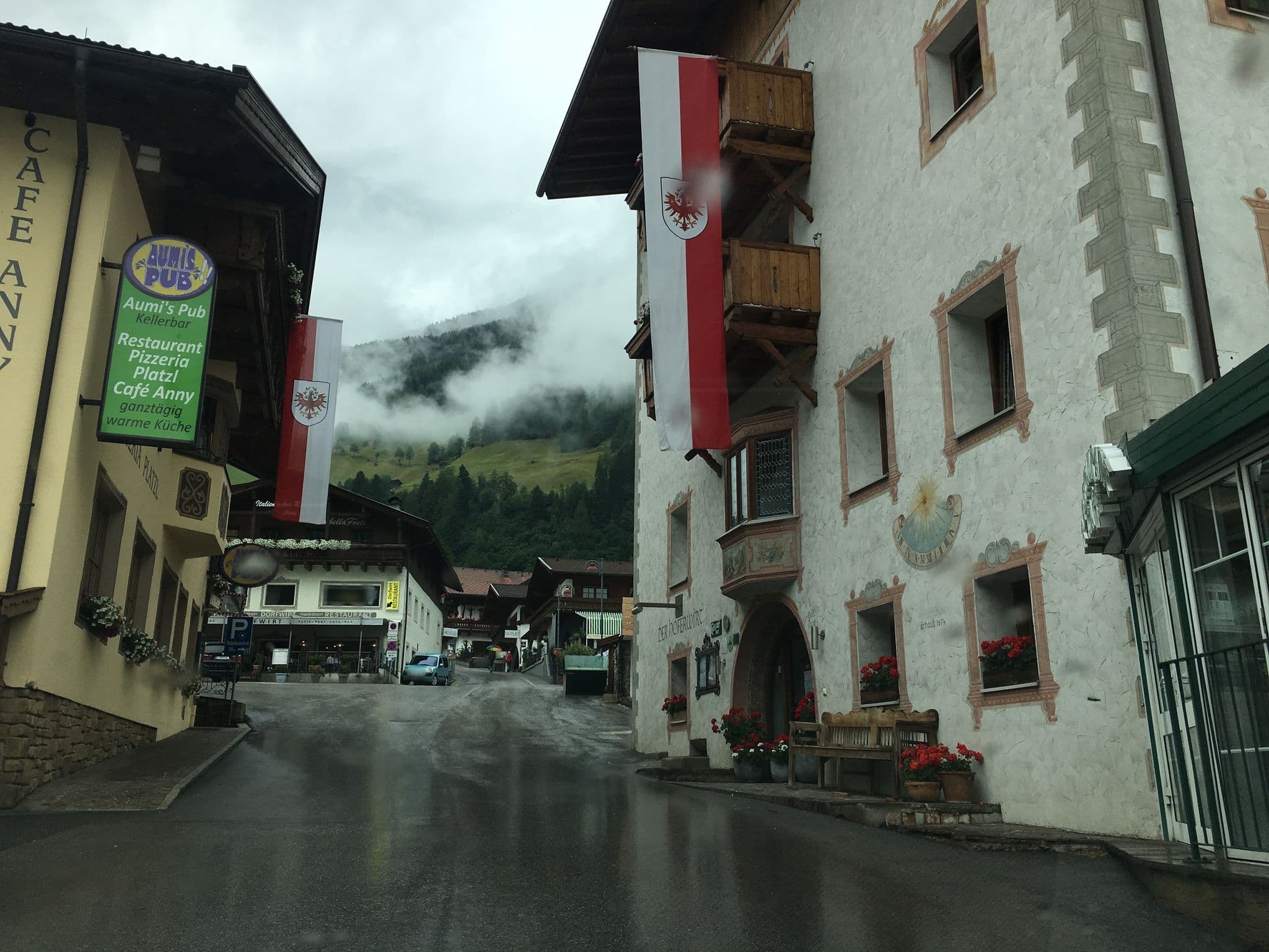 Street view near Der Hoferwirt, Neustift im Stubaital
