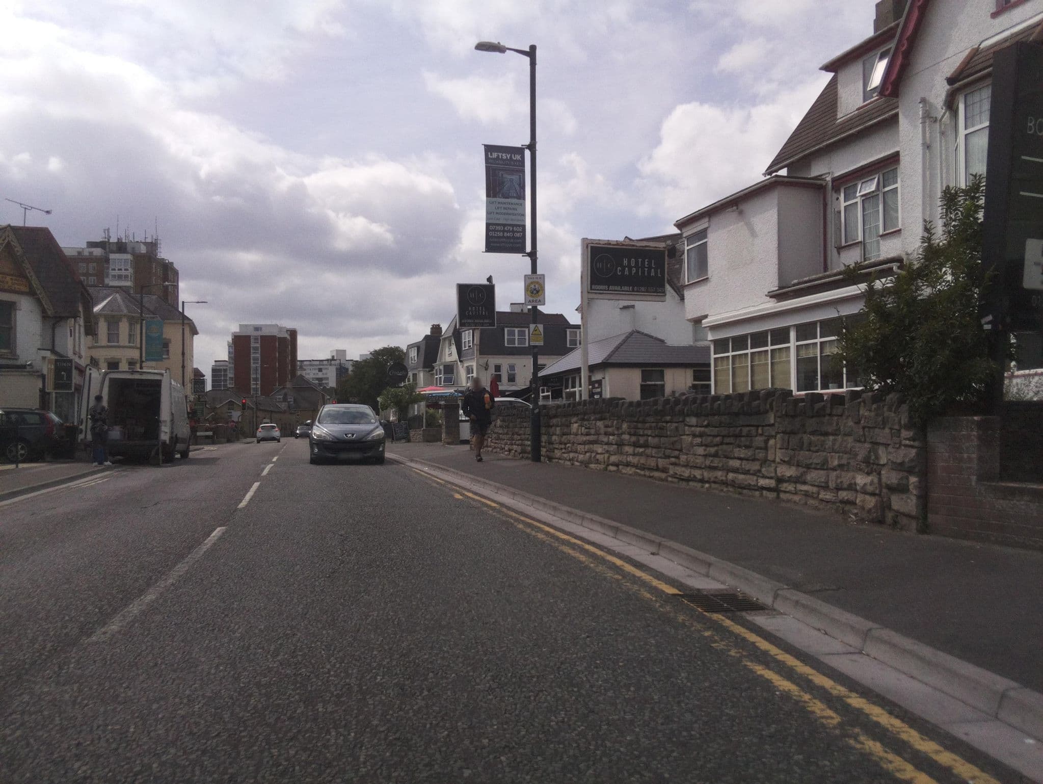 Street view near Liza Inn, Bournemouth — © southglos (CC BY-SA · Mapillary)