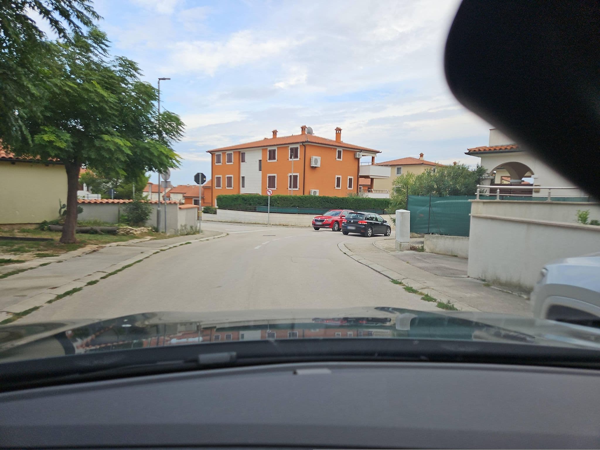 Street view near Apartment GIRASOLE, Medulin — © toho (CC BY-SA · Mapillary)