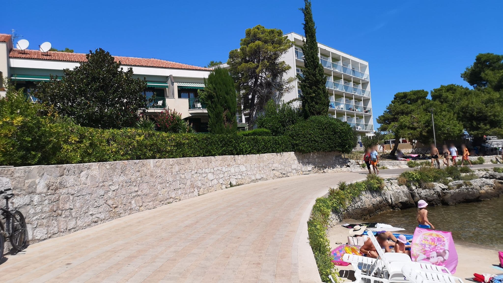 Street view near Villa Radin, Vodice — © moon4 (CC BY-SA · Mapillary)