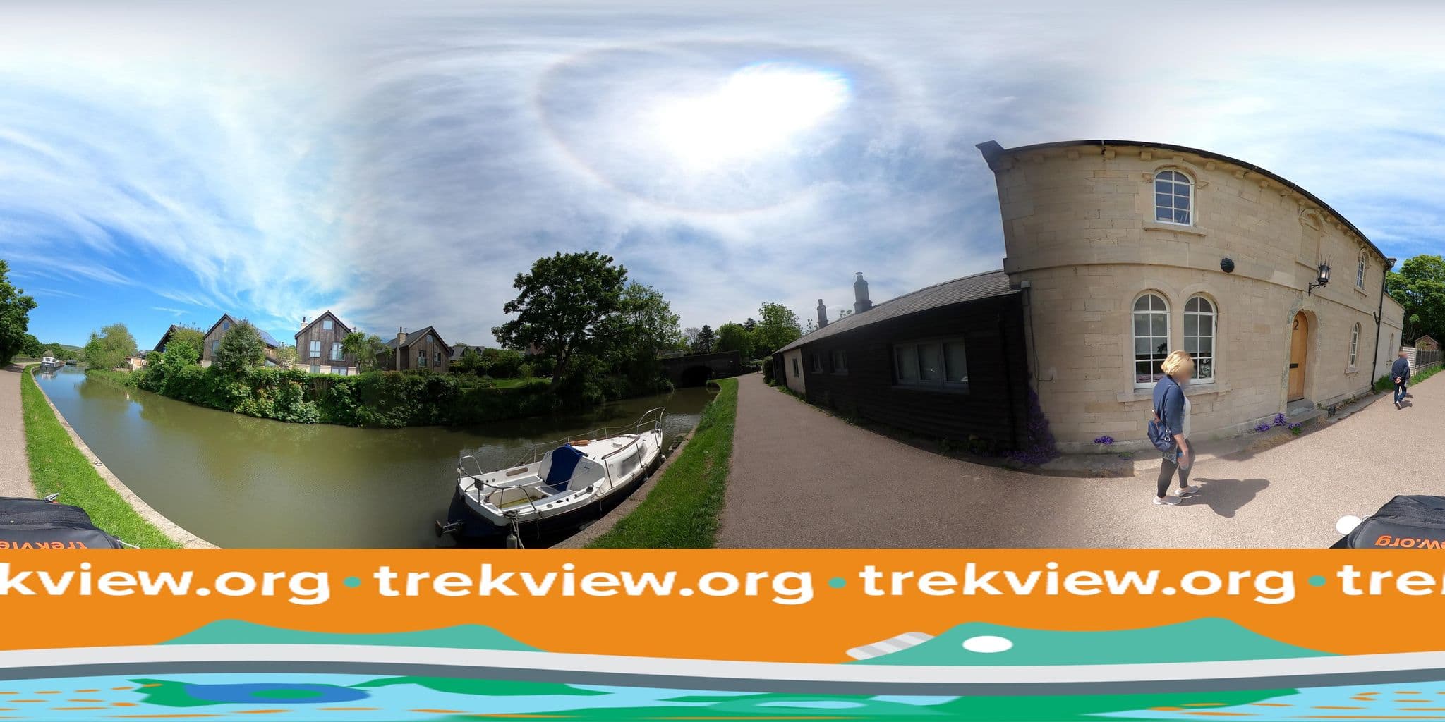 Street view near Grand Cru Houseboat, Bath — © trekviewed (CC BY-SA · Mapillary)