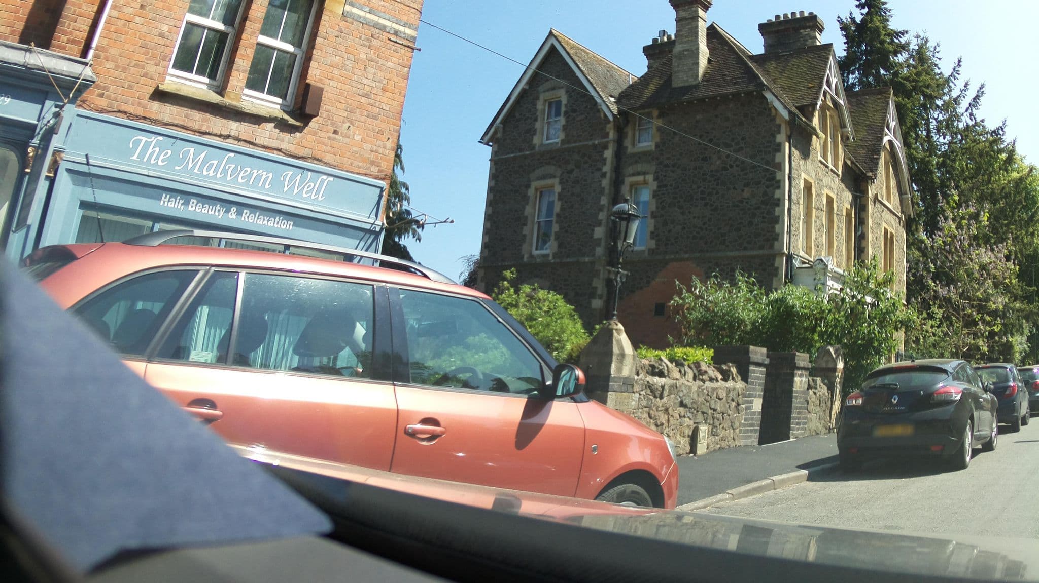 Street view near The Old Croque, Great Malvern — © southglos (CC BY-SA · Mapillary)