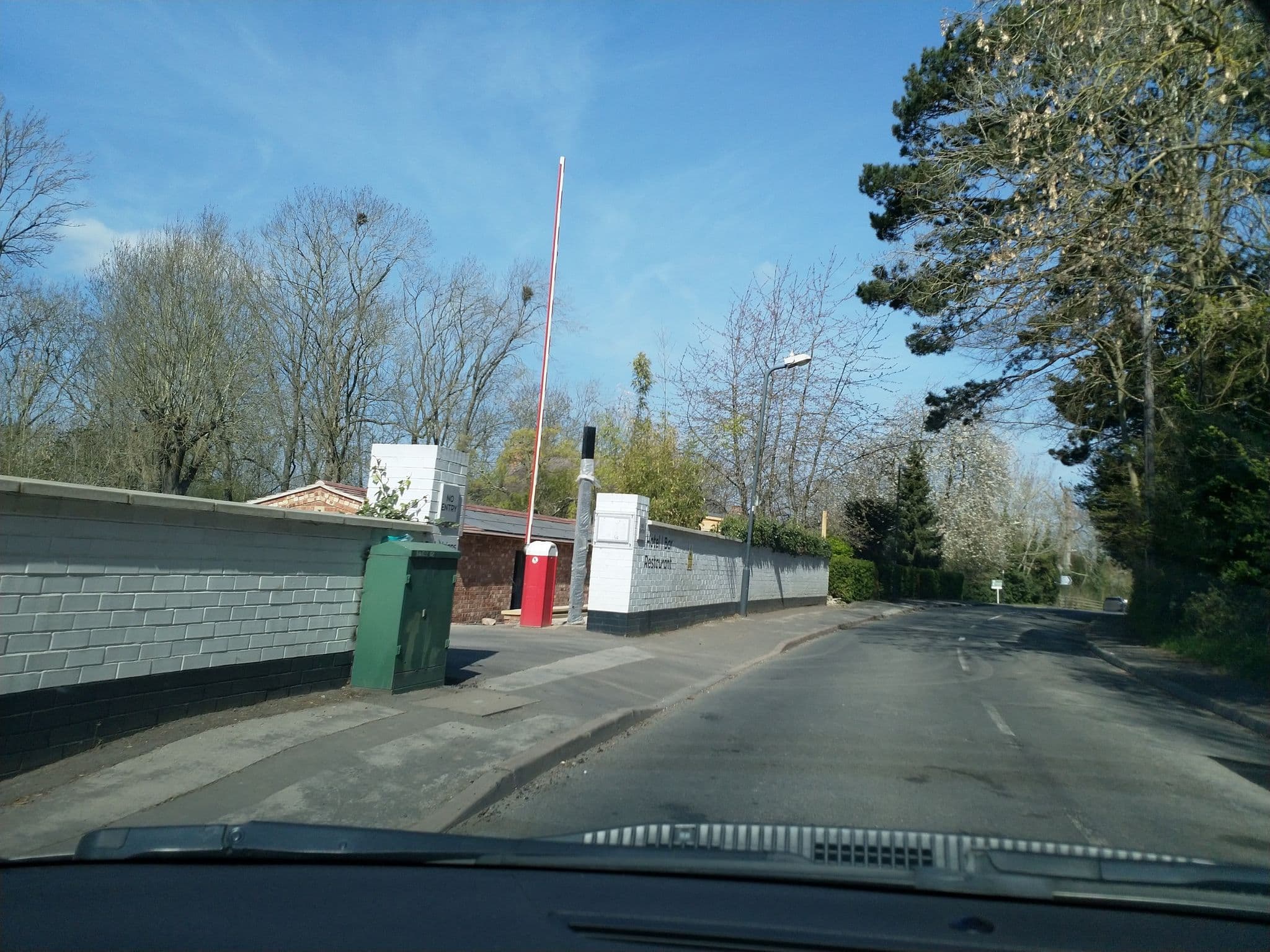 Street view near Burnside Hotel, Stratford-upon-Avon — © laye (CC BY-SA · Mapillary)