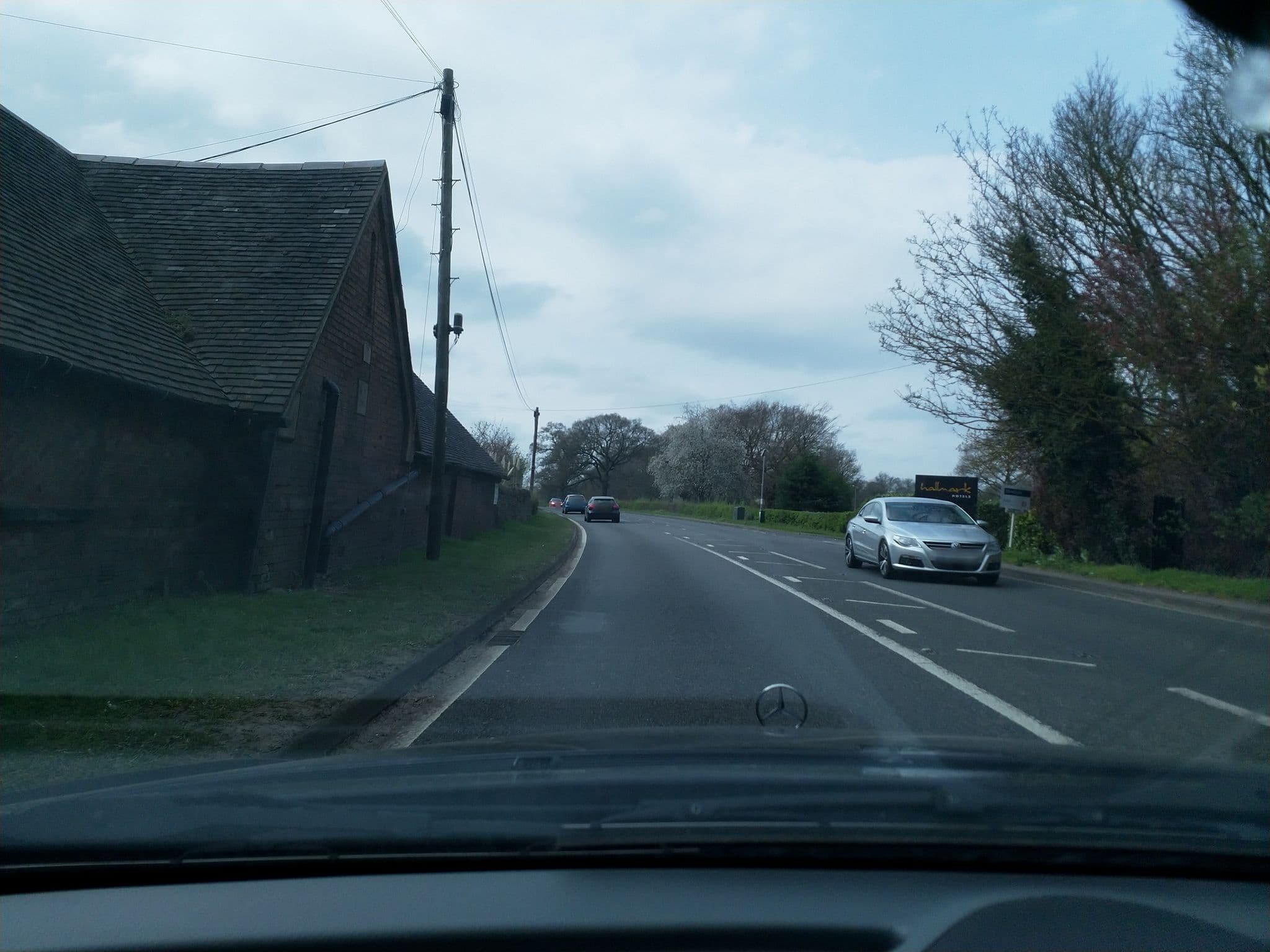 Street view near Avon Estates, Stratford-upon-Avon — © laye (CC BY-SA · Mapillary)