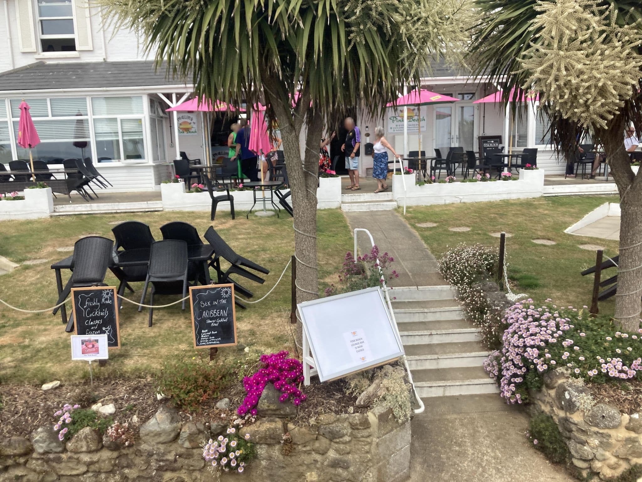 Street view near Pink Beach Holiday Apartments, Shanklin — © cjmalone (CC BY-SA · Mapillary)