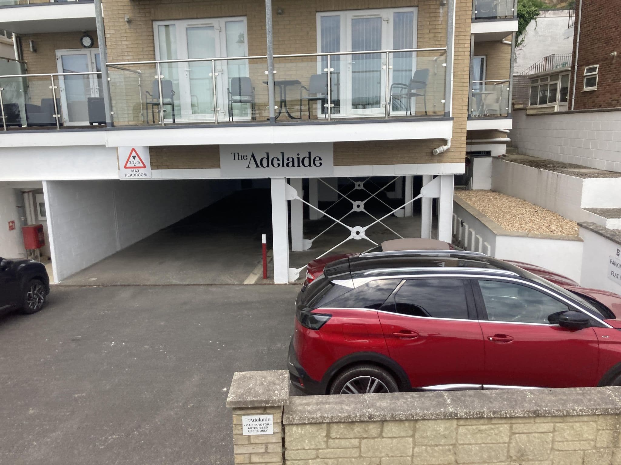 Street view near Moorman J & Sons, Shanklin — © cjmalone (CC BY-SA · Mapillary)