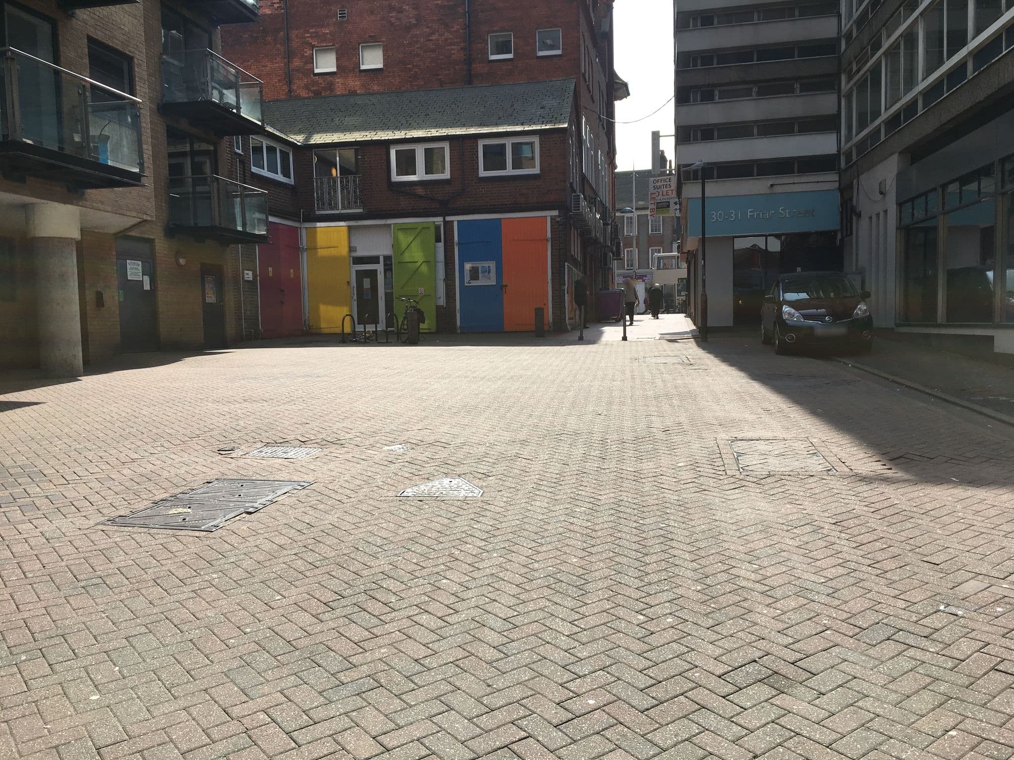Street view near Football Travel, Reading — © 4004 (CC BY-SA · Mapillary)