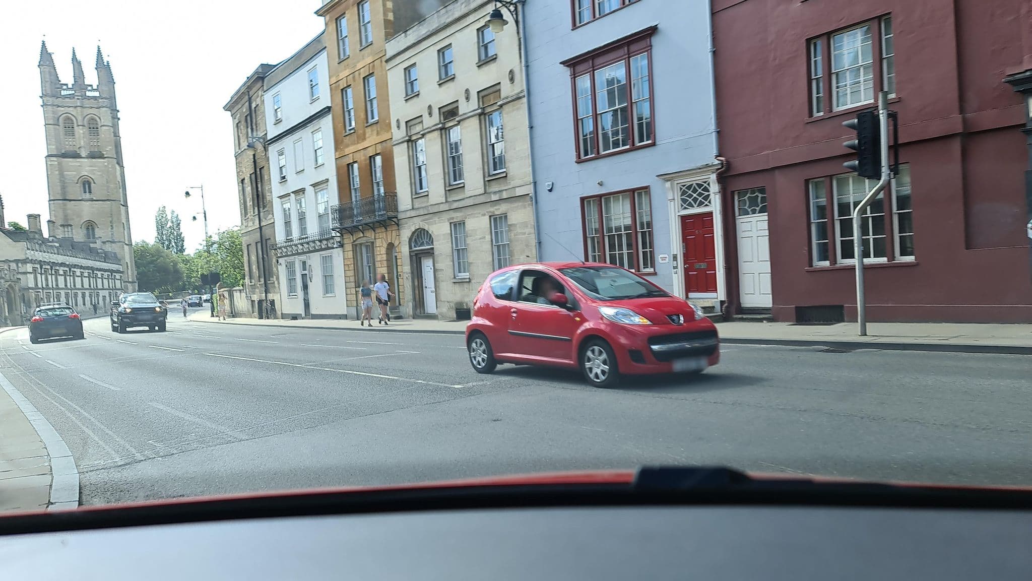 Street view near Macdonald Eastgate Townhouse, Oxford — © alexanderar (CC BY-SA · Mapillary)