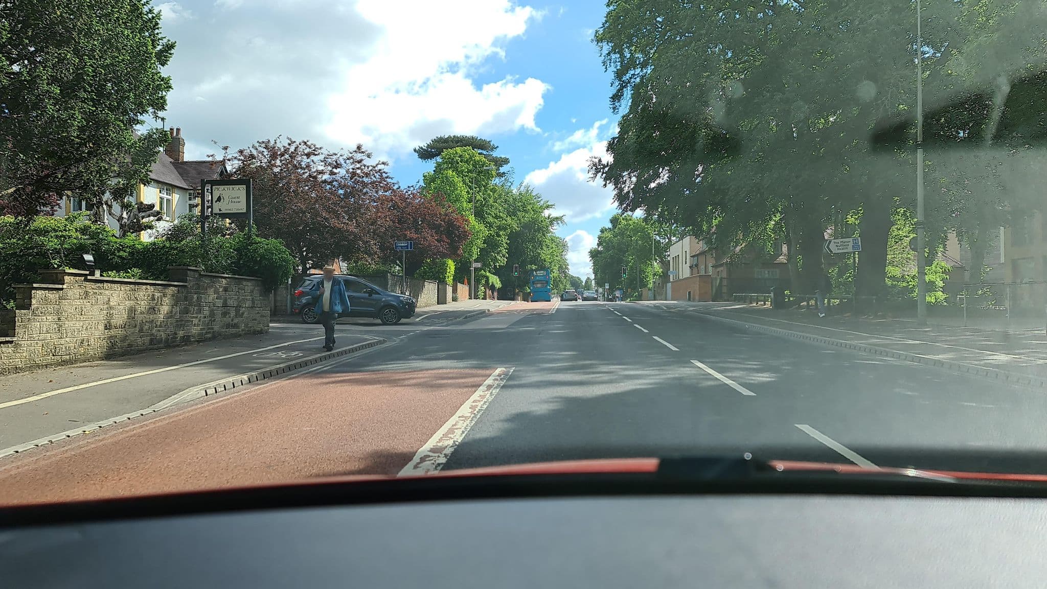 Street view near Pickwick, Oxford — © alexanderar (CC BY-SA · Mapillary)