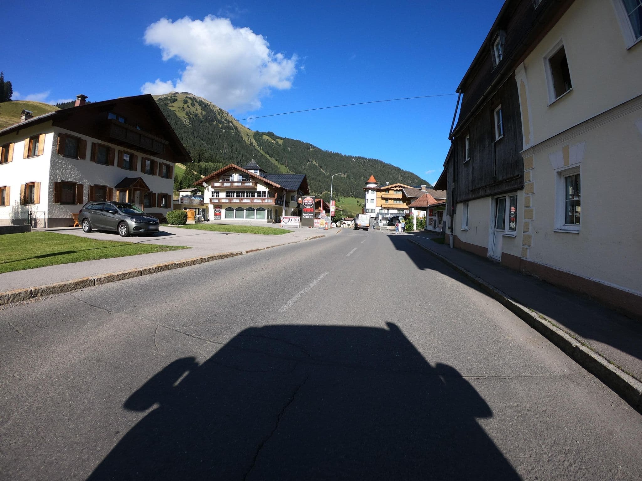 Street view near Pension Knitel, Pettneu