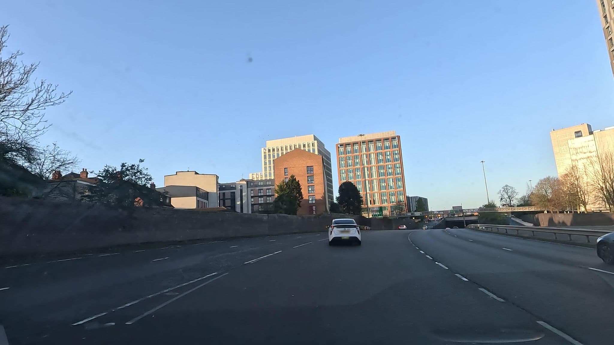 Street view near Chez-Hugh, Coventry — © editid (CC BY-SA · Mapillary)