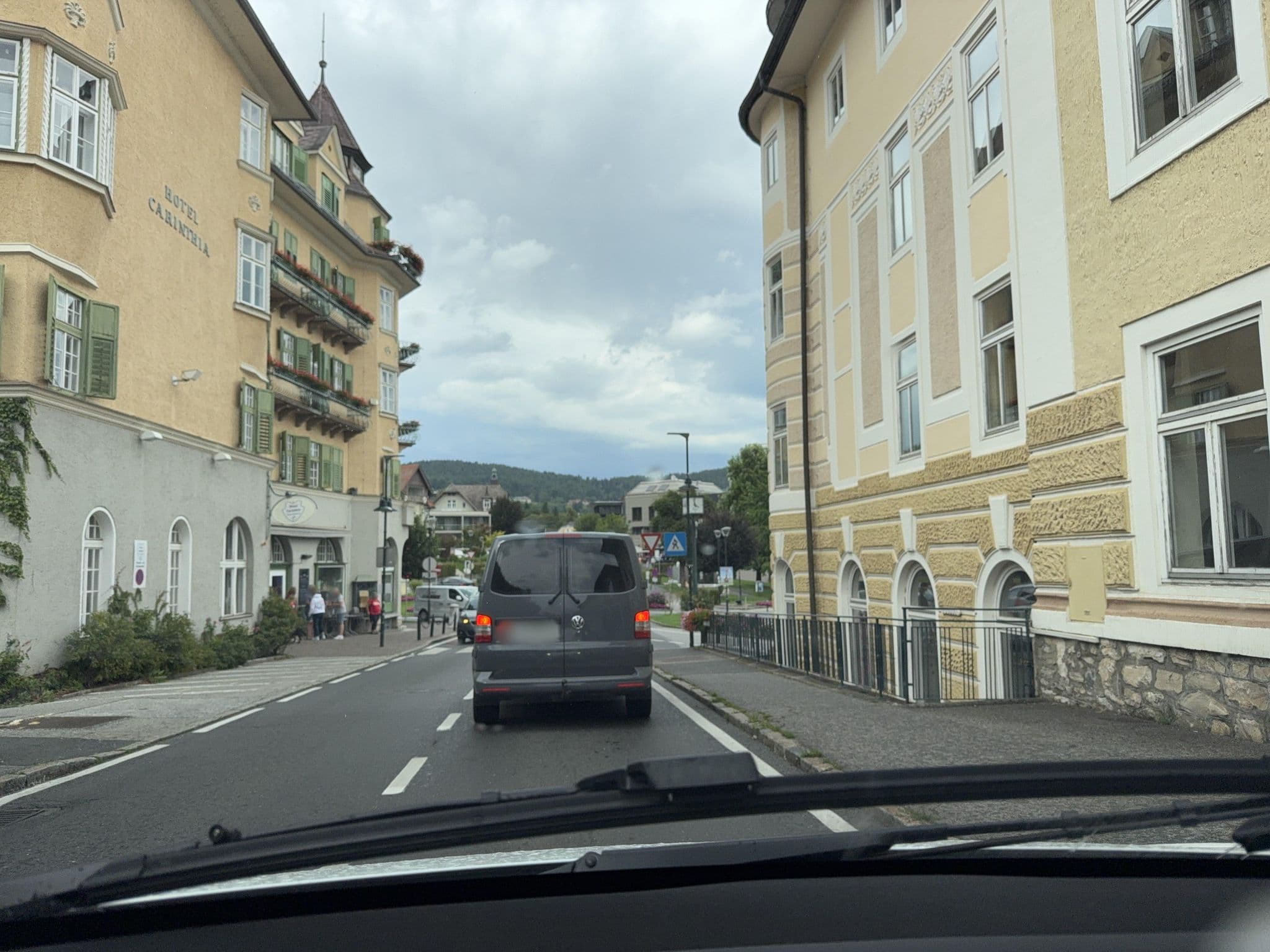 Street view near Hotel Carinthia, Velden am Wörther See — © ottor (CC BY-SA · Mapillary)